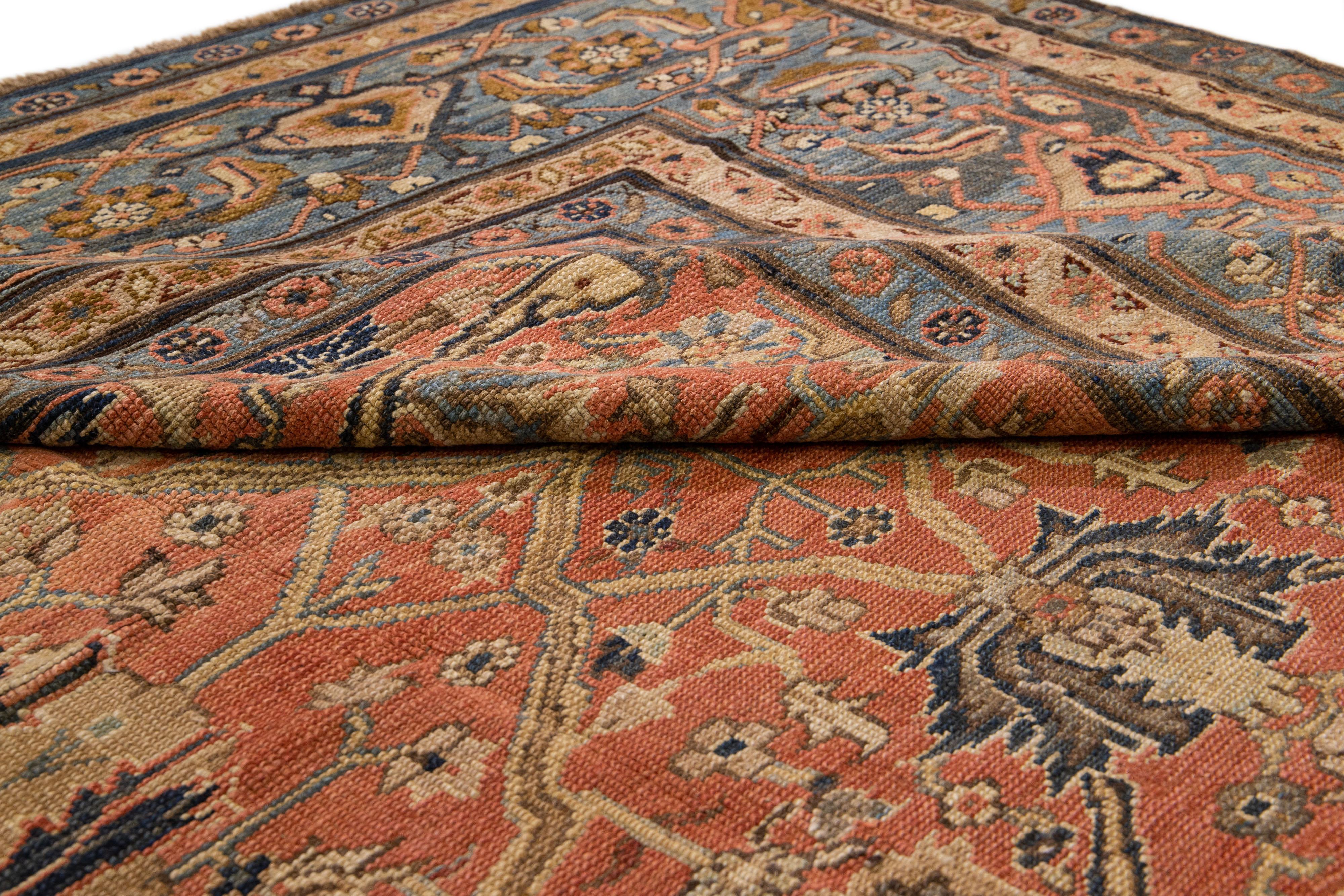 Antiker antiker Bakshaish Persischer handgefertigter rostfarbener Oversize-Wollteppich mit Allover-Motiv im Angebot 1