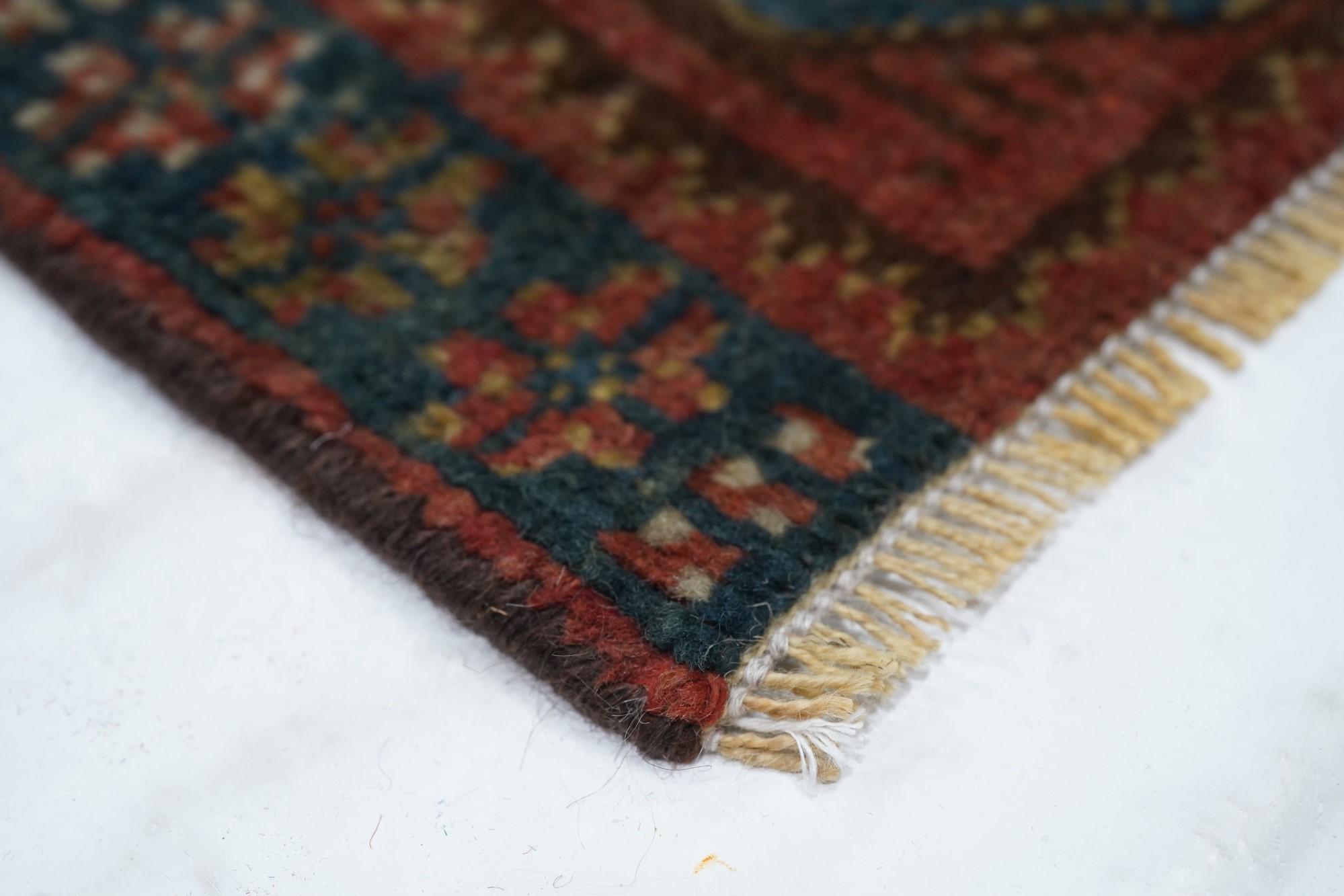 Antique Bakshaish Rug In Good Condition For Sale In New York, NY