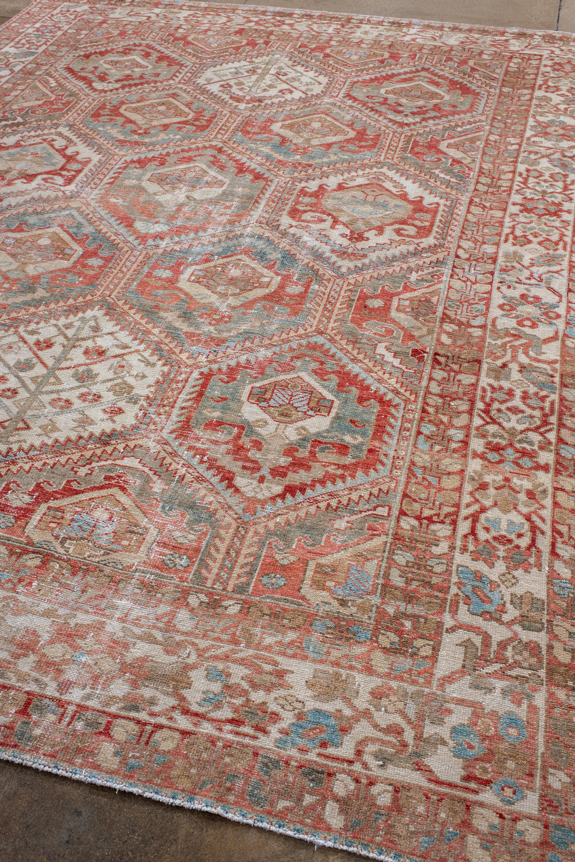 Perse Baktiary ancien aux couleurs rustiques