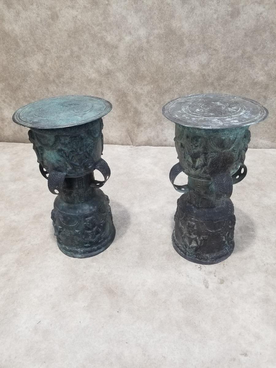 Taburete/plantero de jardín de tambor de lluvia de bronce martillado balinés antiguo - Juego de 2 5
