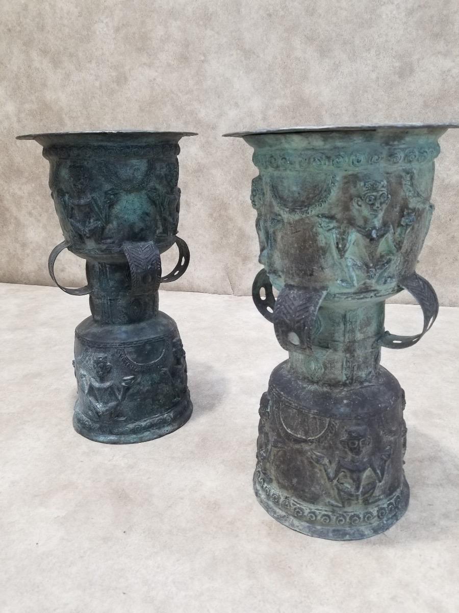 Taburete/plantero de jardín de tambor de lluvia de bronce martillado balinés antiguo - Juego de 2 7