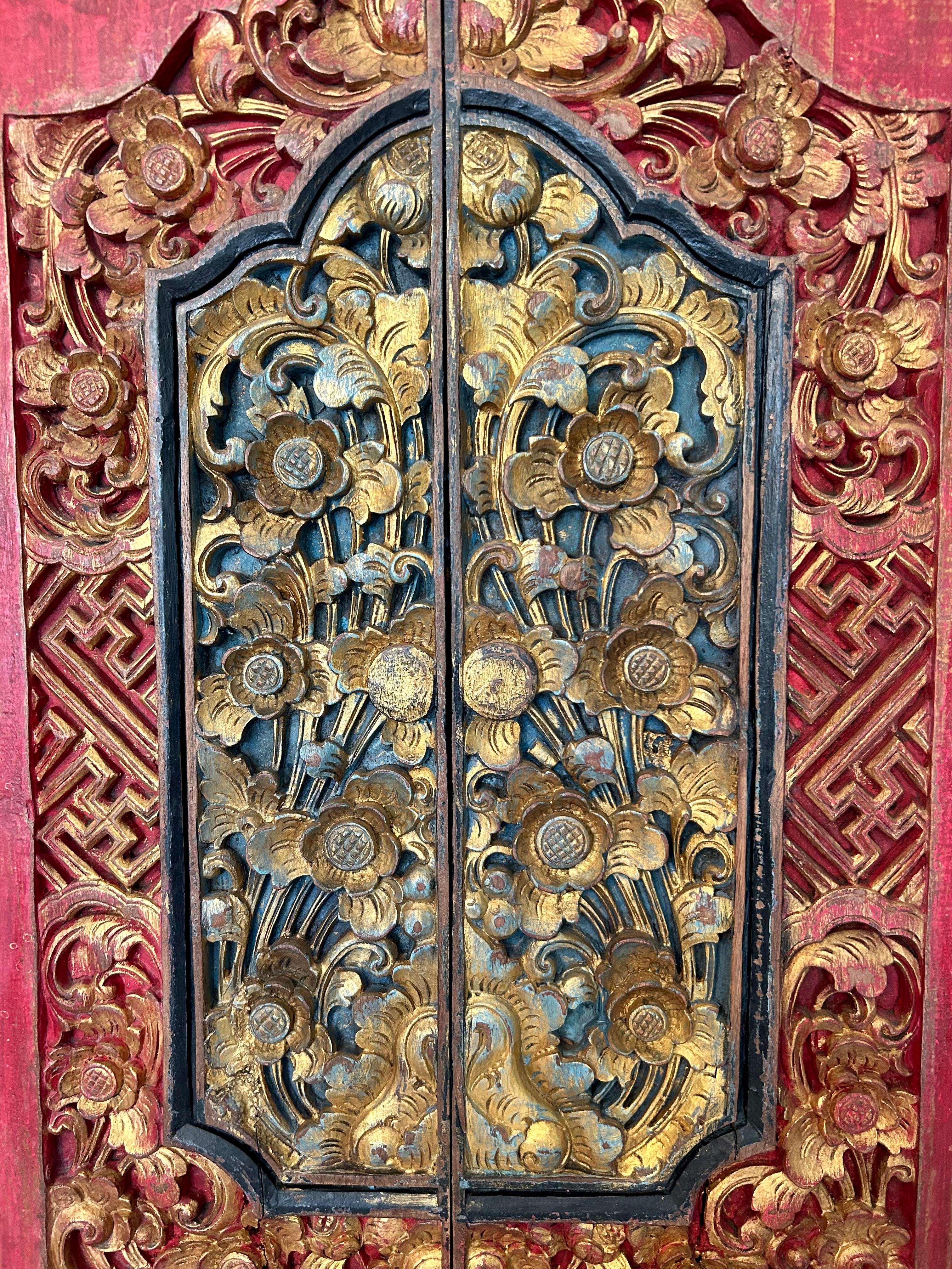  Antike Balinesische handgeschnitzte Tafel (Sonstiges) im Angebot