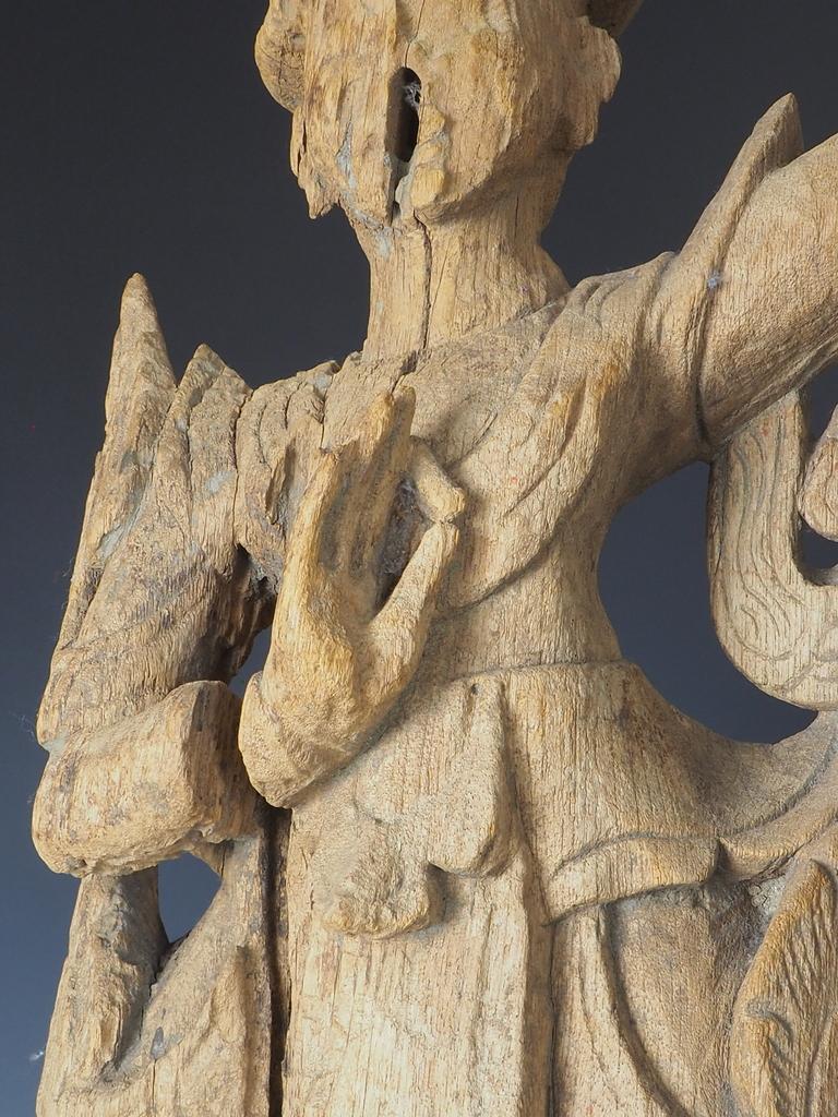 Antique Balinese Hand-Carved Sculpture of a Young Dancer For Sale 3
