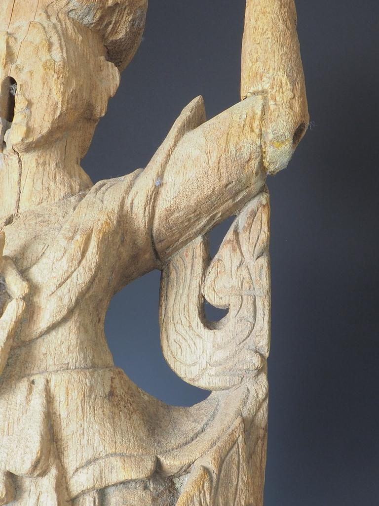 Antique Balinese Hand-Carved Sculpture of a Young Dancer For Sale 4
