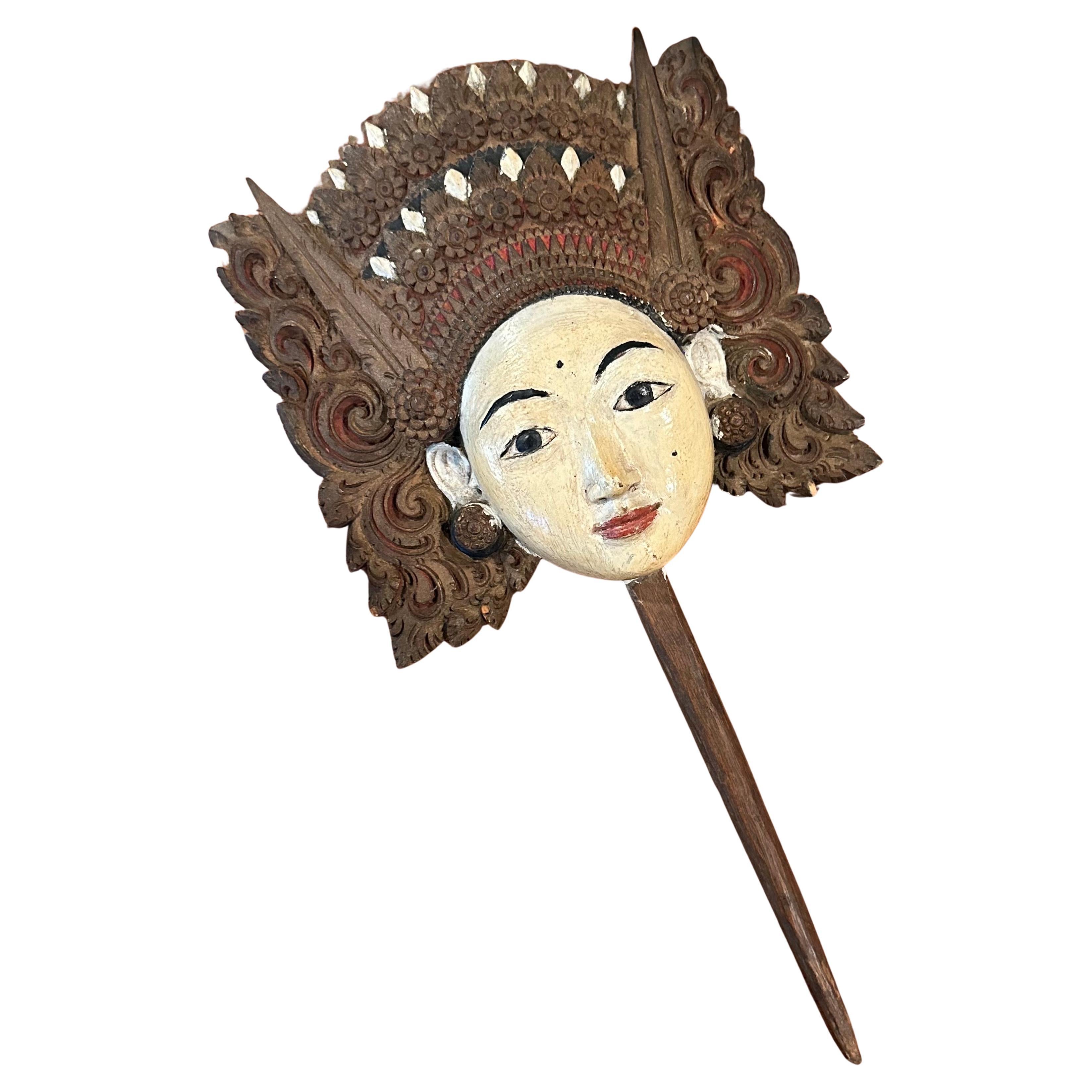 Antique Balinese Hand-Carved Wooden Temple Offering Ornament - Tapel Gebogan For Sale 7