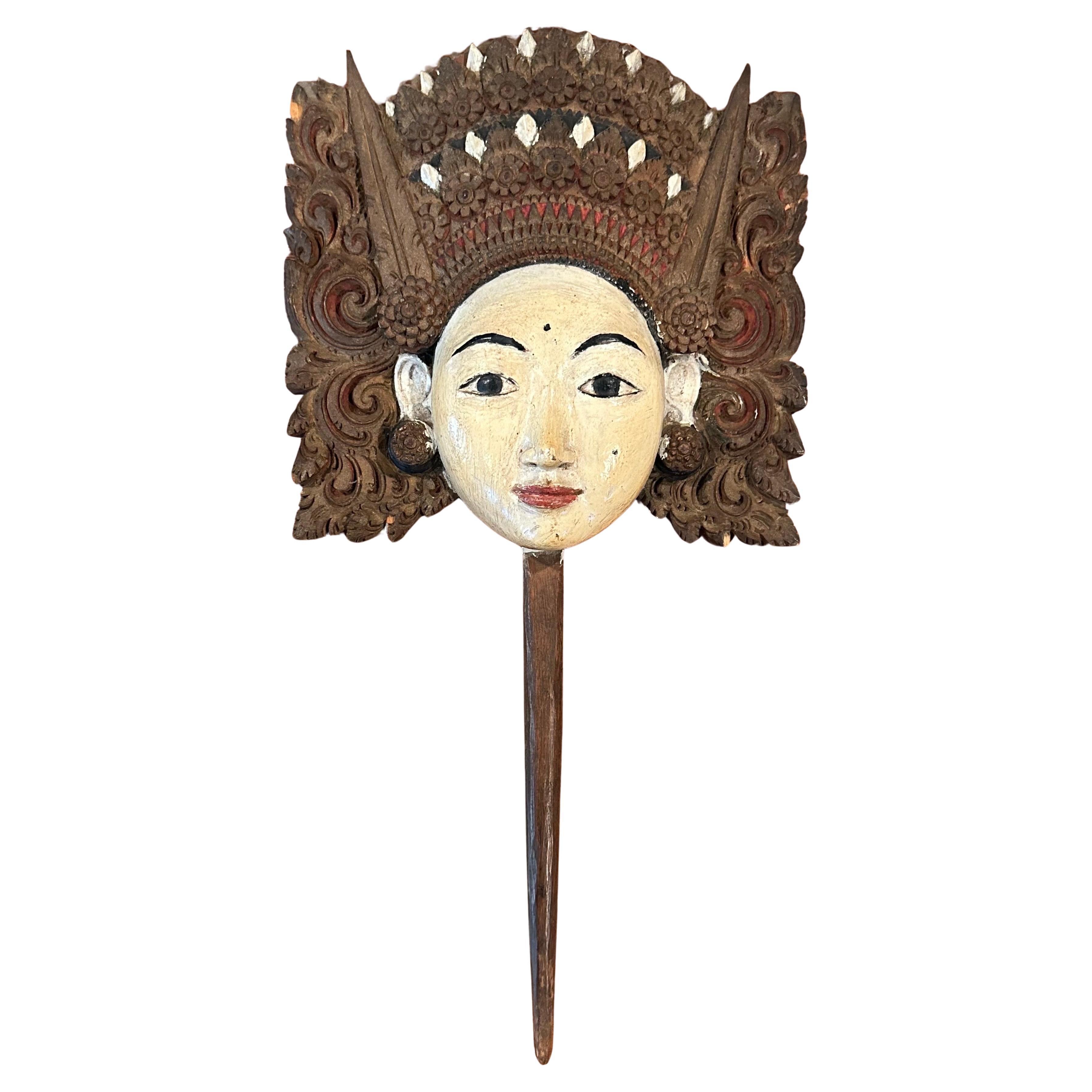 Antique Balinese Hand-Carved Wooden Temple Offering Ornament - Tapel Gebogan In Good Condition For Sale In San Diego, CA