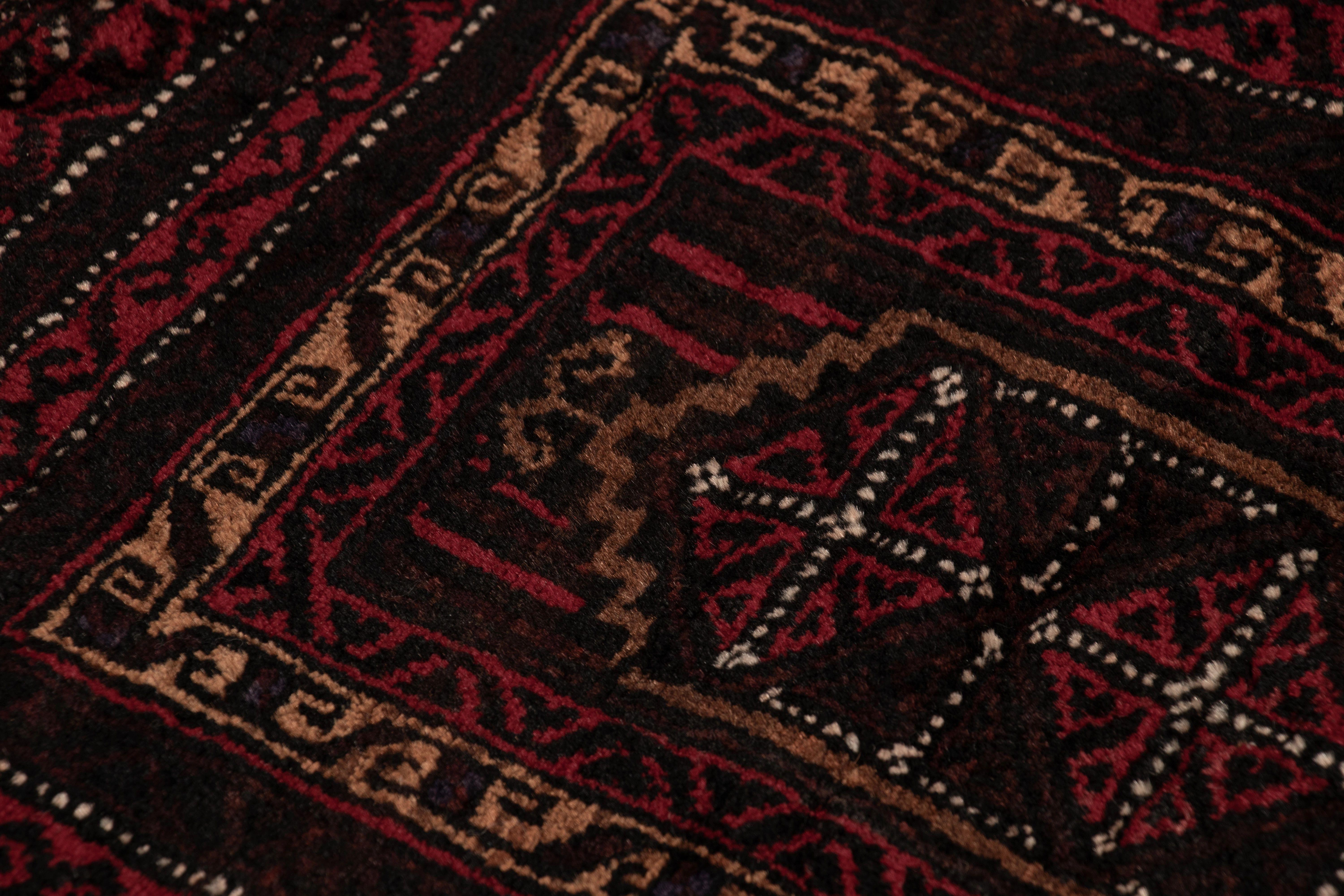 Pakistanais Textile tribal ancien Balisht Motifs géométriques polychromes - Rug & Kilim en vente
