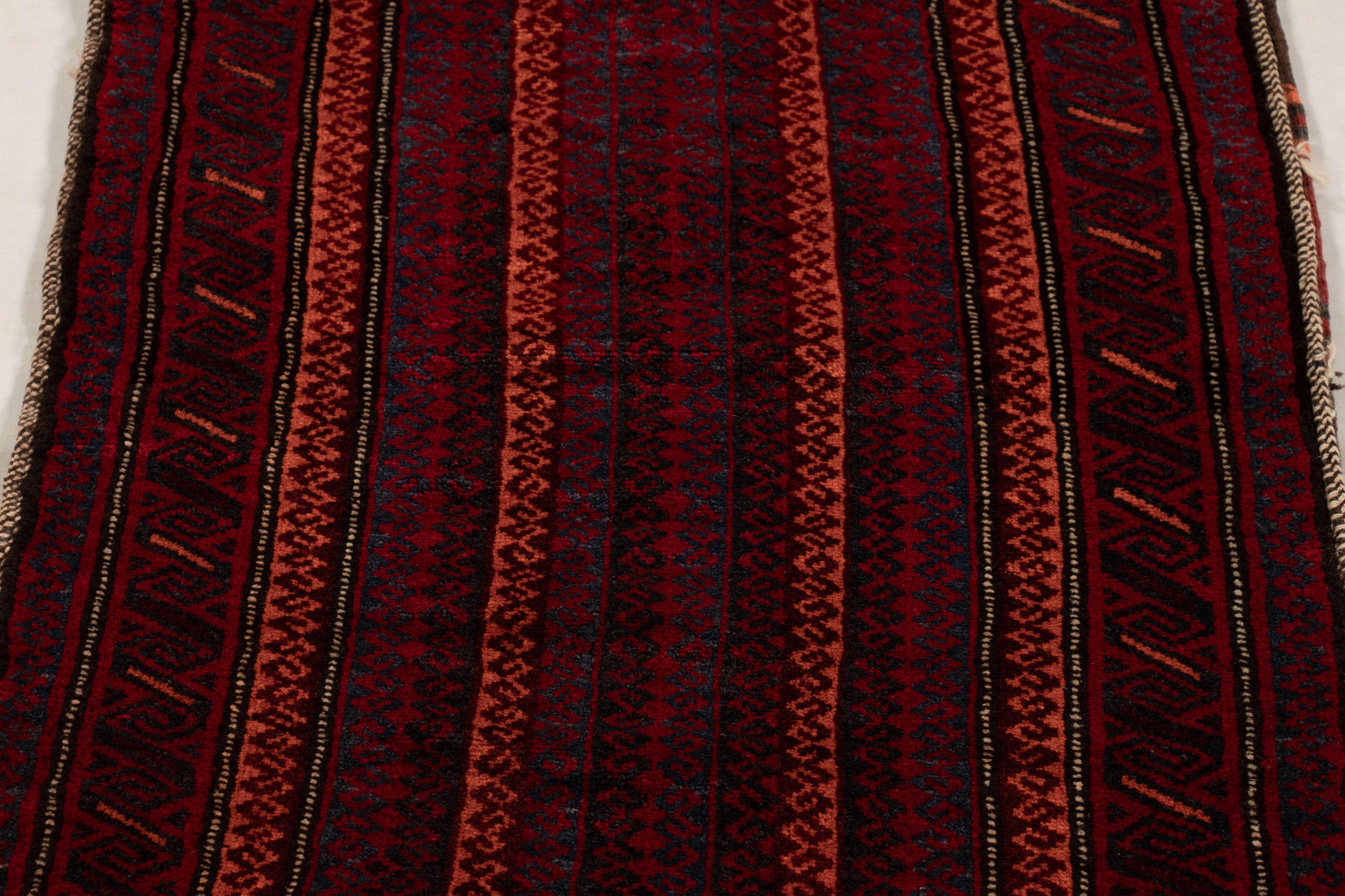 Début du 20ème siècle Textile tribal ancien Balisht à motifs géométriques polychromes - Rug & Ki en vente
