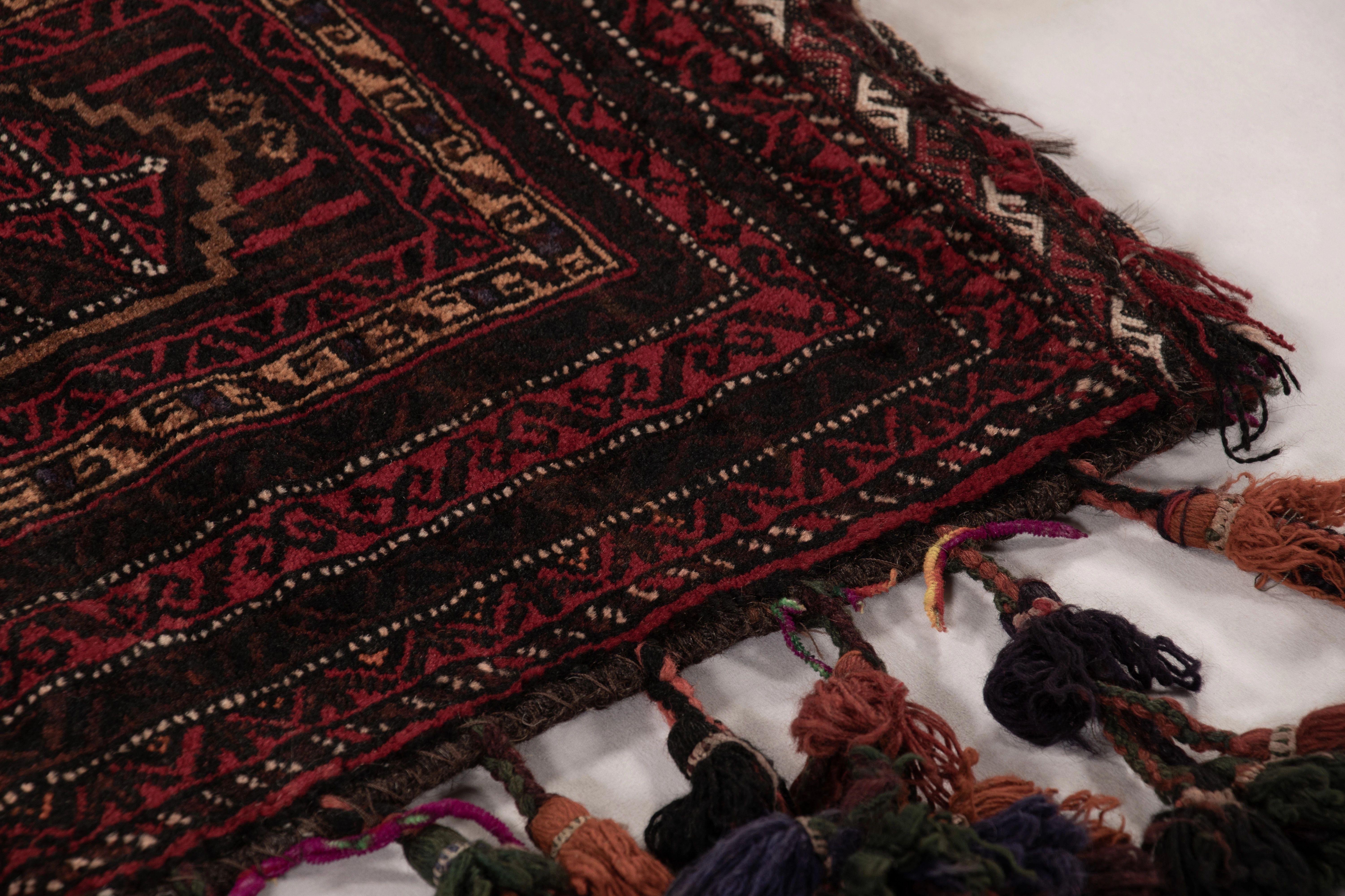 Textile tribal ancien Balisht Motifs géométriques polychromes - Rug & Kilim Bon état - En vente à Long Island City, NY