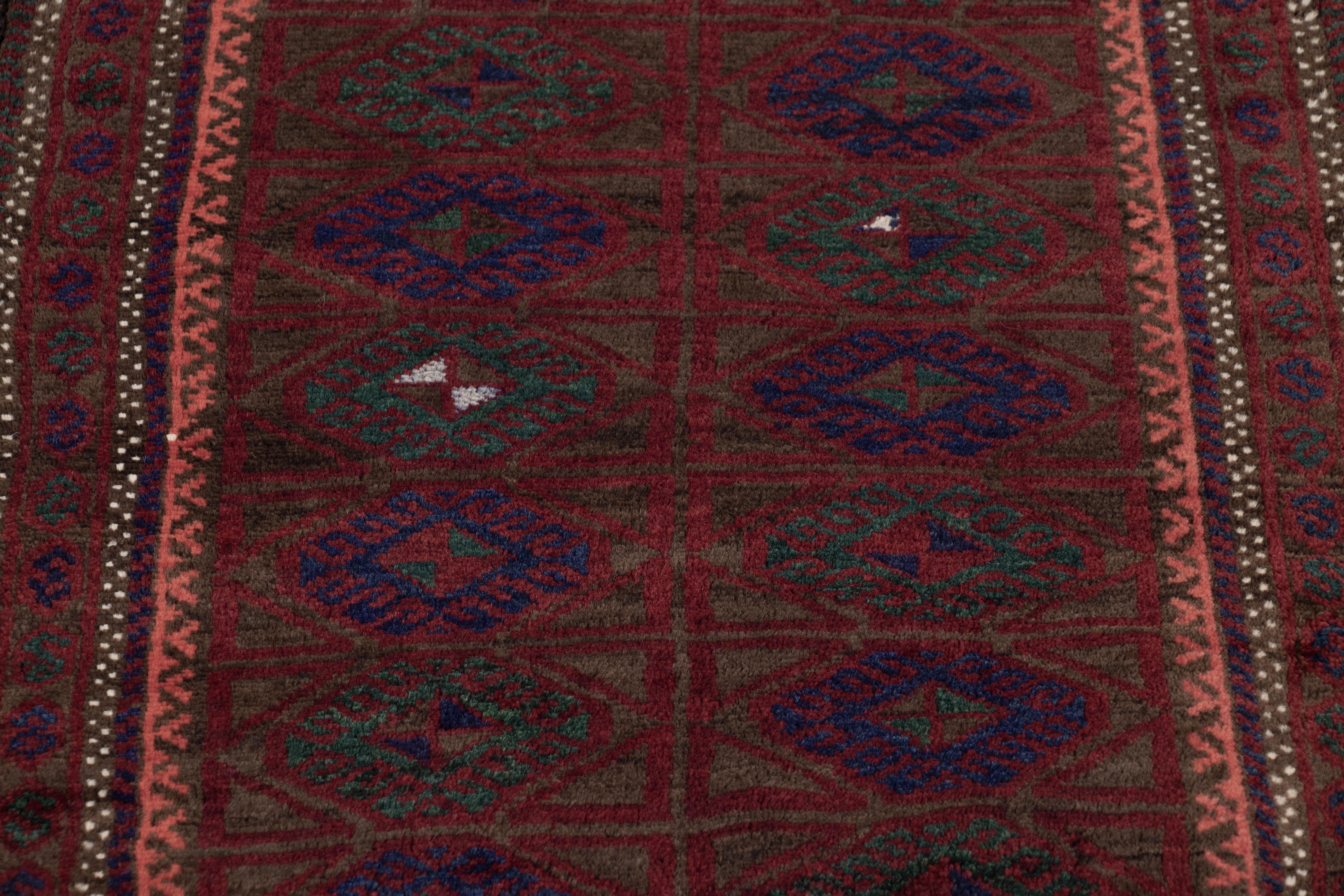 Tribal Textile tribal ancien Balisht à motifs géométriques polychromes - Rug & Kil en vente