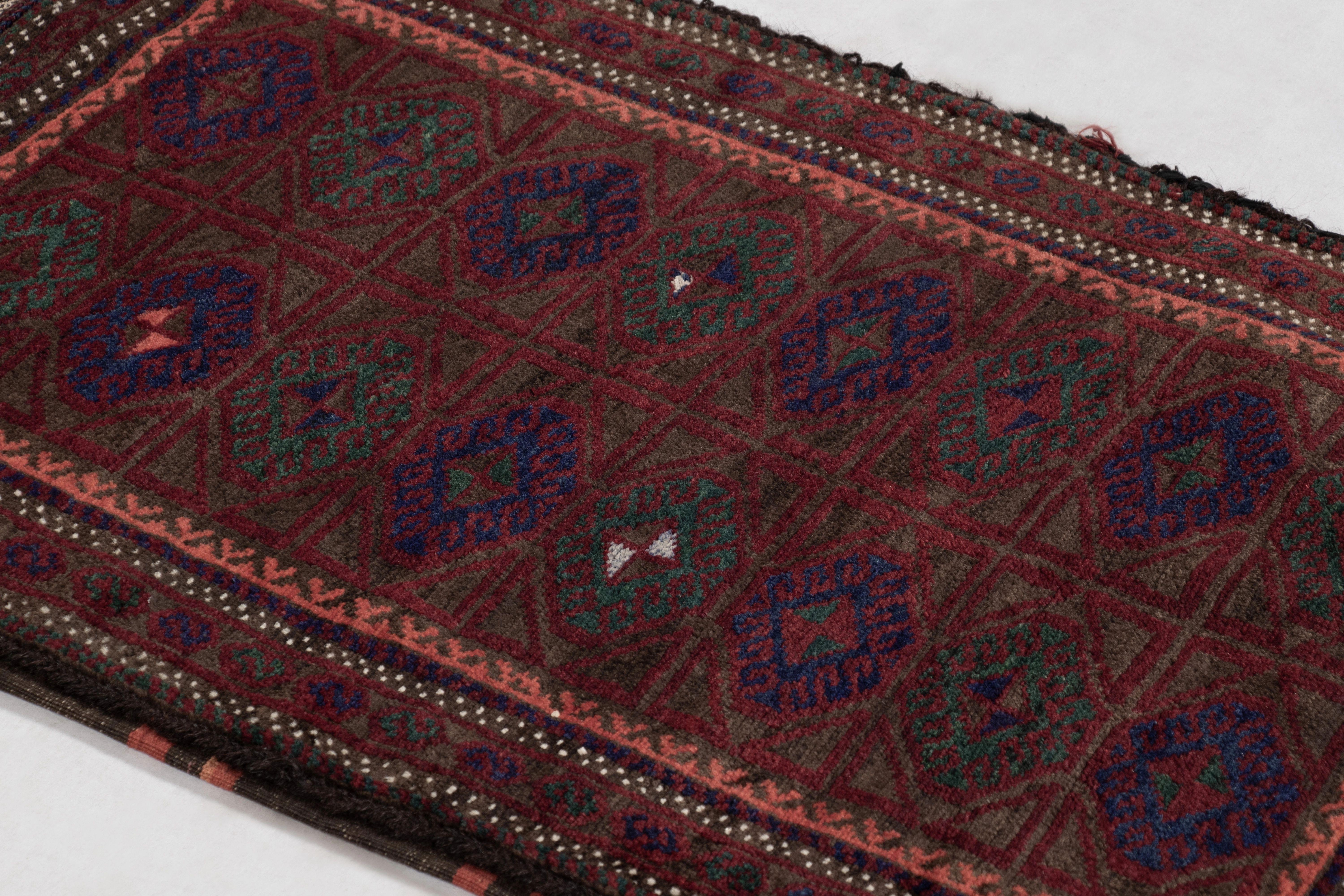 Début du 20ème siècle Textile tribal ancien Balisht à motifs géométriques polychromes - Rug & Kil en vente