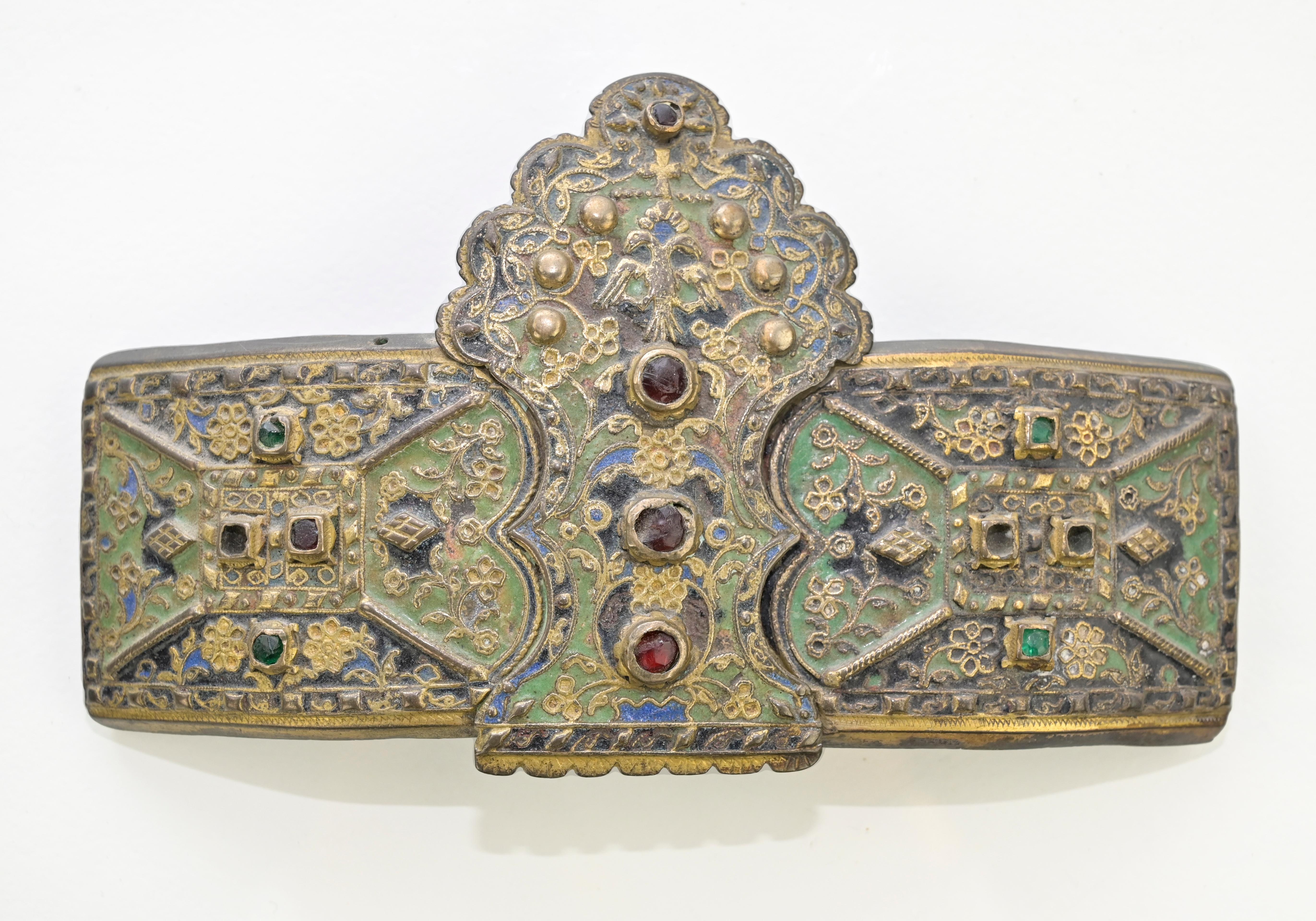 Ancienne boucle de mariage émaillée des Balkans, Grèce, 19e siècle Bon état - En vente à Roma, IT