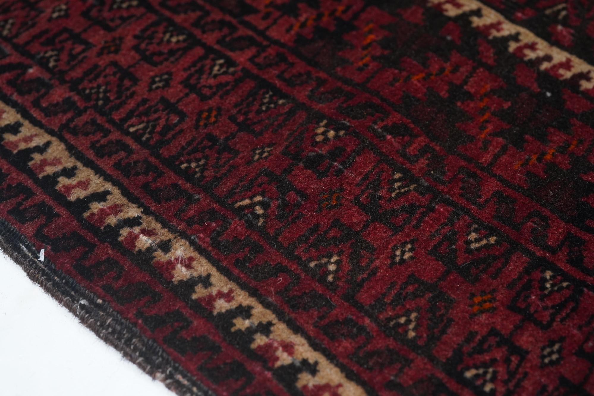 Antique Balouch Rug 3'3'' x 5'1'' In Good Condition For Sale In New York, NY