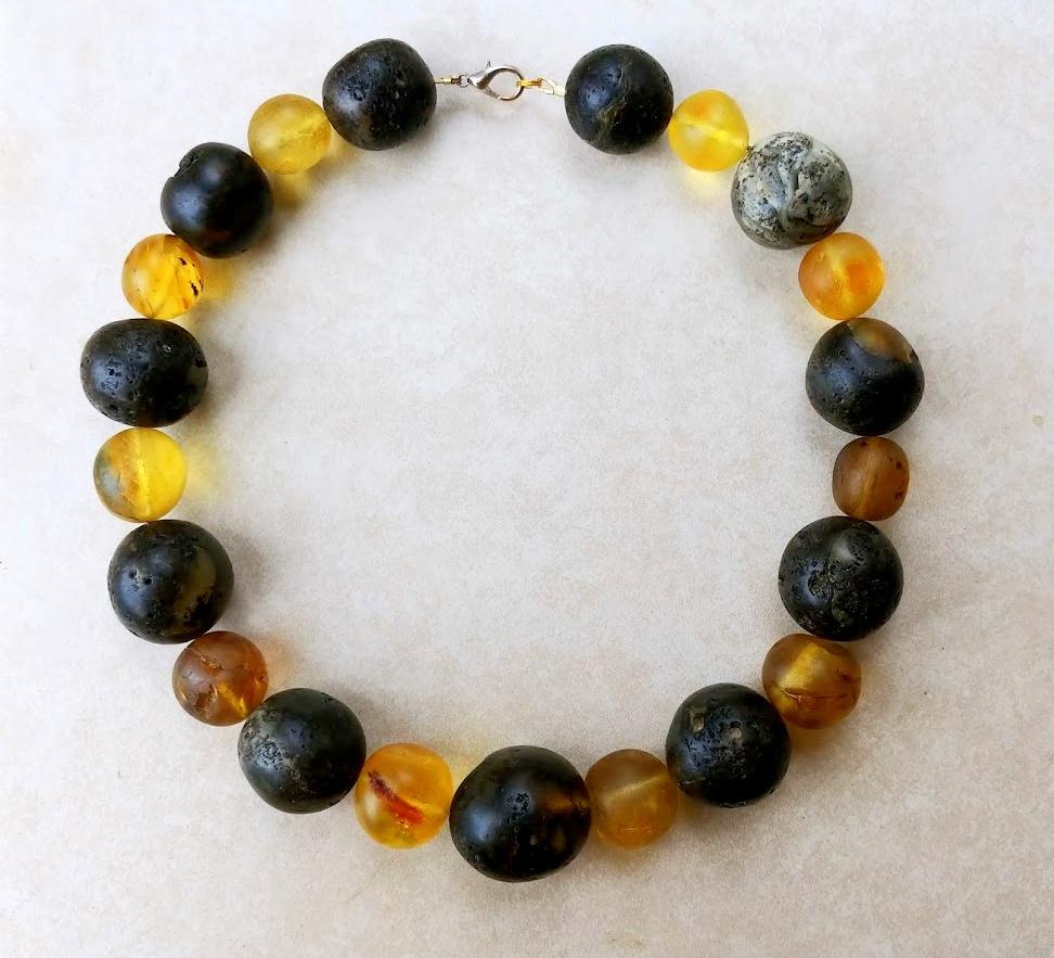 Antique Baltic Amber Necklace, 229gr, circa the 1900s For Sale 8