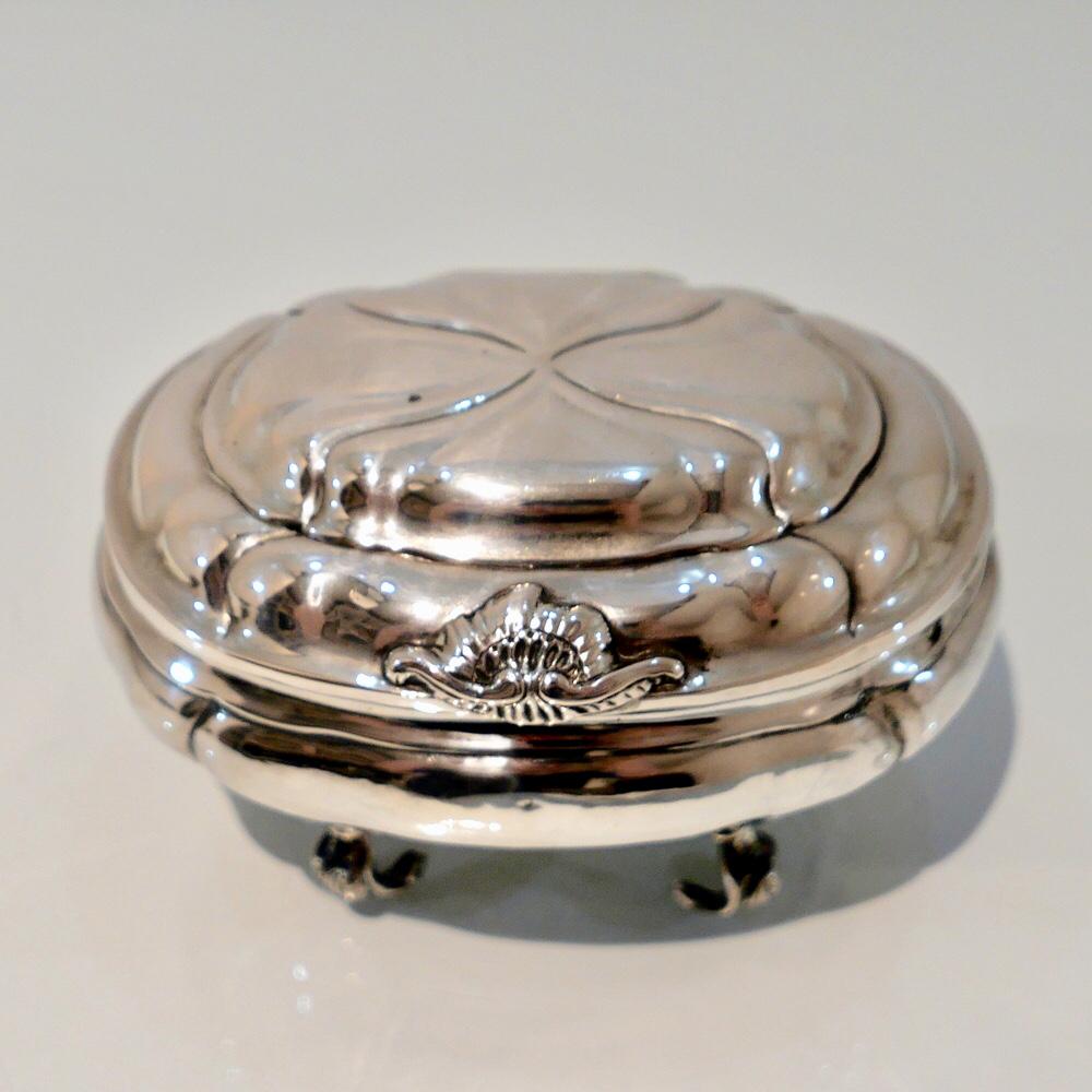 Rococo Antique Baltic Silver Oval Sugar Box Reval circa 1750 'maker AOB?' For Sale