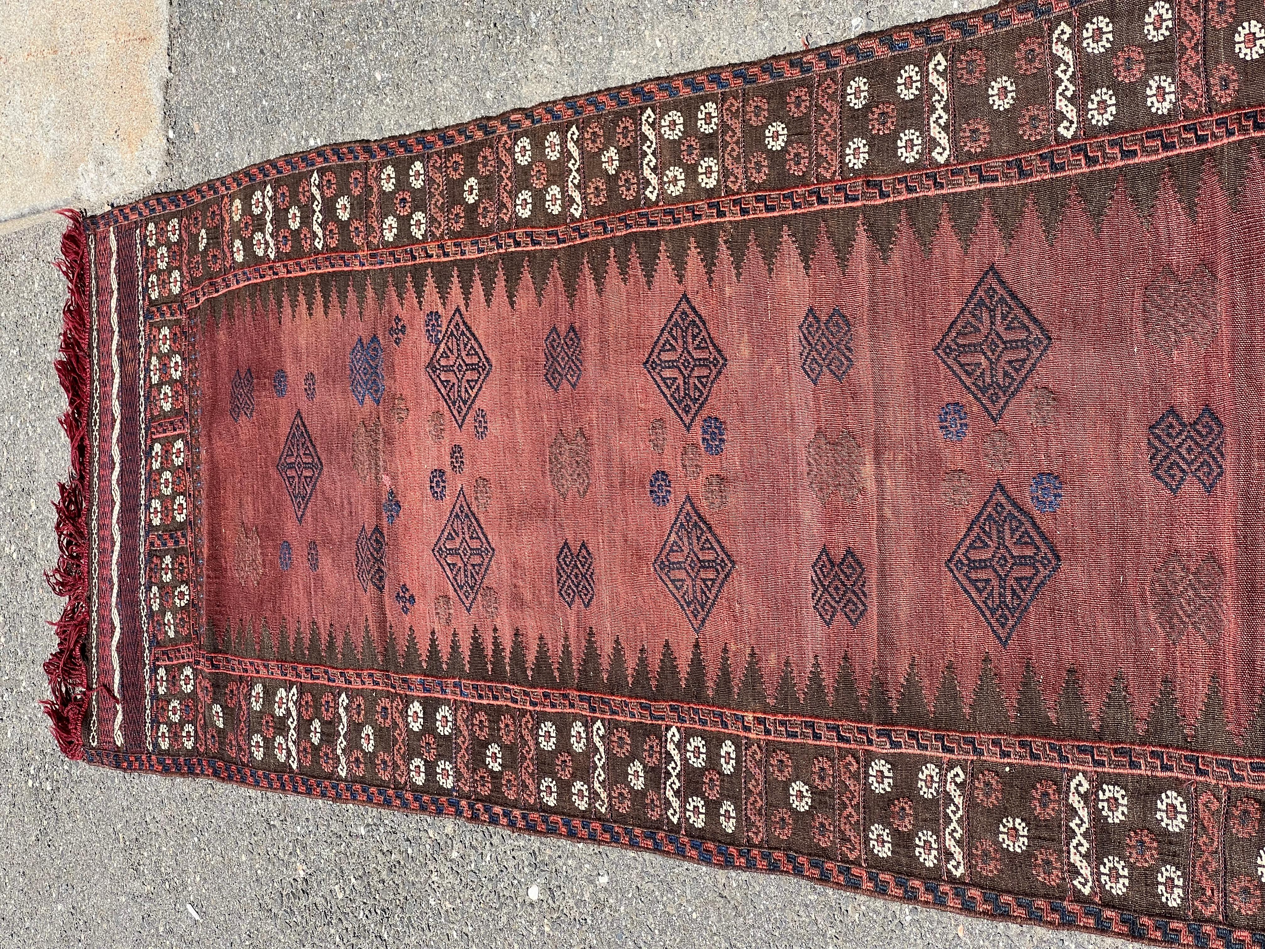 Antiker Baluch Sofreh Läufer Teppich c. Mitte 19. Jahrhundert 2'3 x 10'10 (Wolle) im Angebot