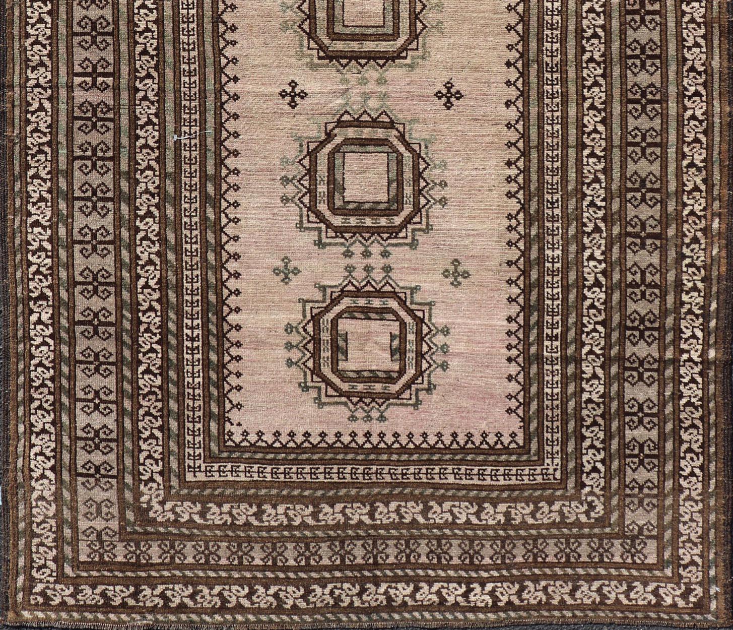 Antique Baluch Tribal Rug with All-Over Geometric Diamond Medallion Design In Good Condition For Sale In Atlanta, GA