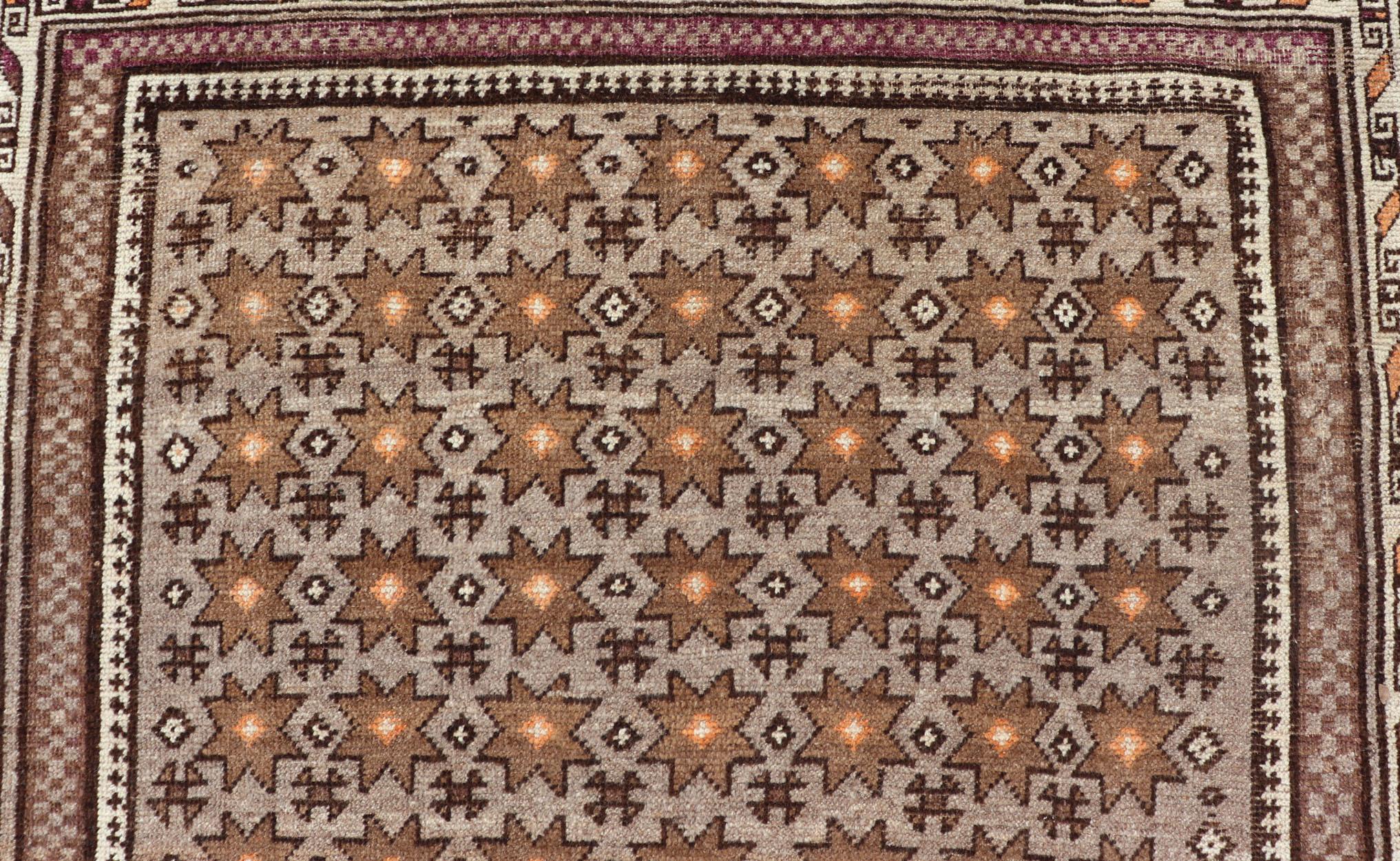 Antique Baluch Tribal Rug with Allover Geometric Diamond Design on a Grey Ground For Sale 1
