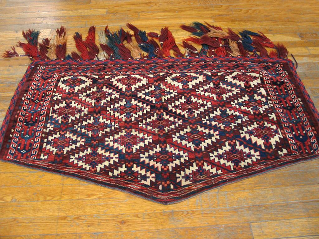 Antique Baluch-Turkmen rug. Size: 2'4