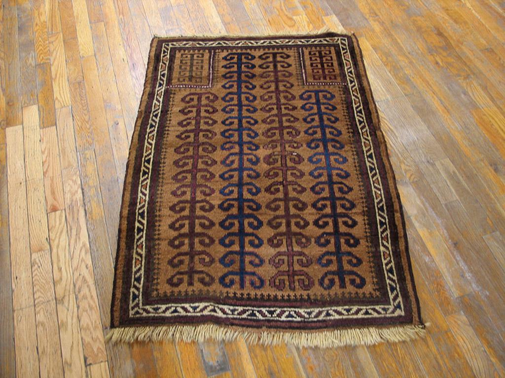 Antique Baluch-Turkmen rug. Size: 2'9