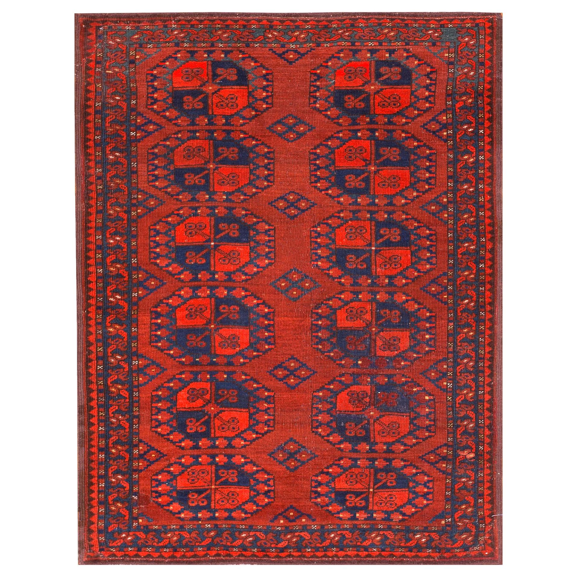 Early 20th Century Baluch Rug ( 3'6" x 4'6" - 106 x 137 ) For Sale