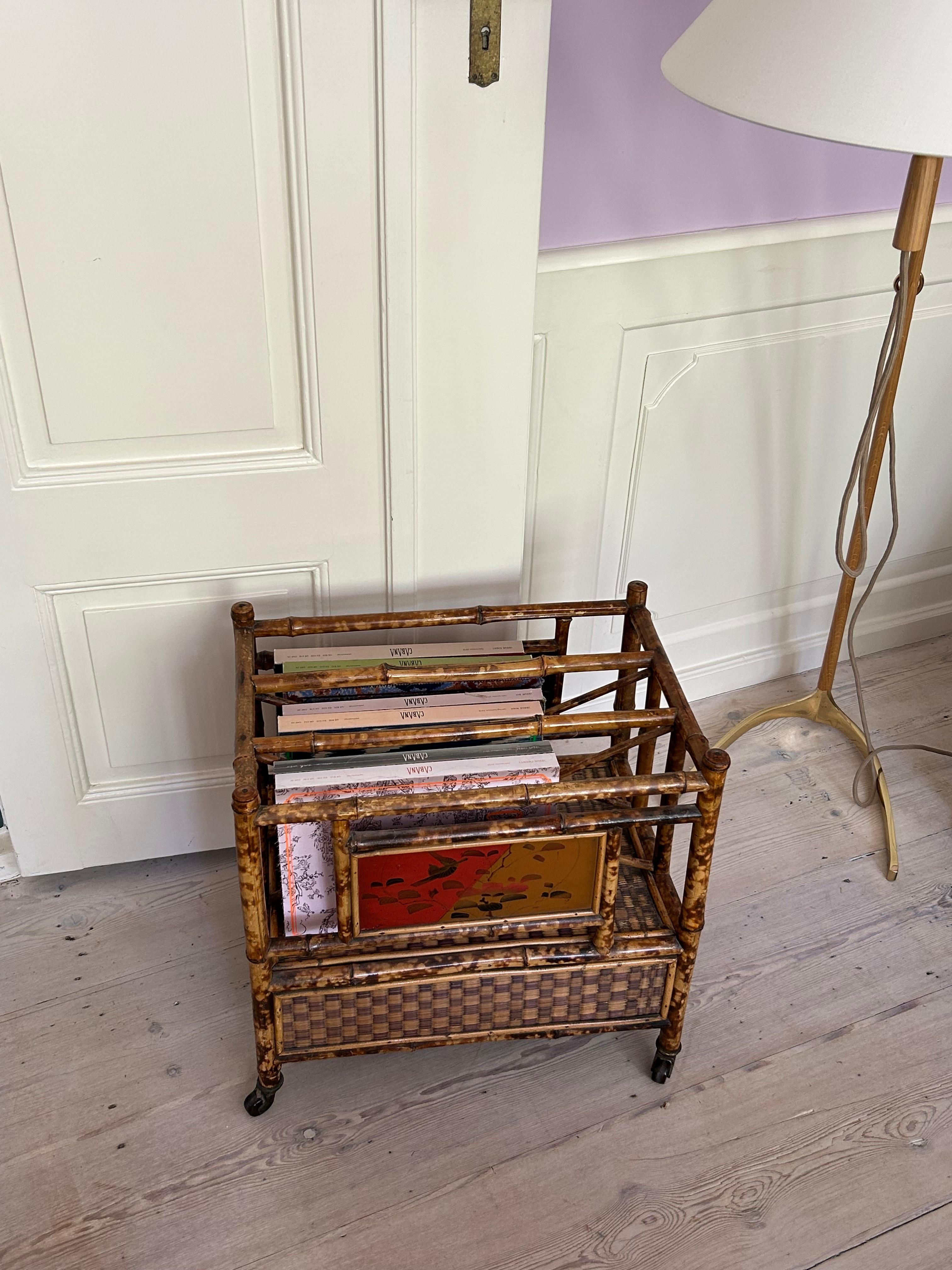 Antique Bamboo and Rattan Magazine Rack with Chinoiserie, England, 1890s In Good Condition For Sale In Copenhagen K, DK