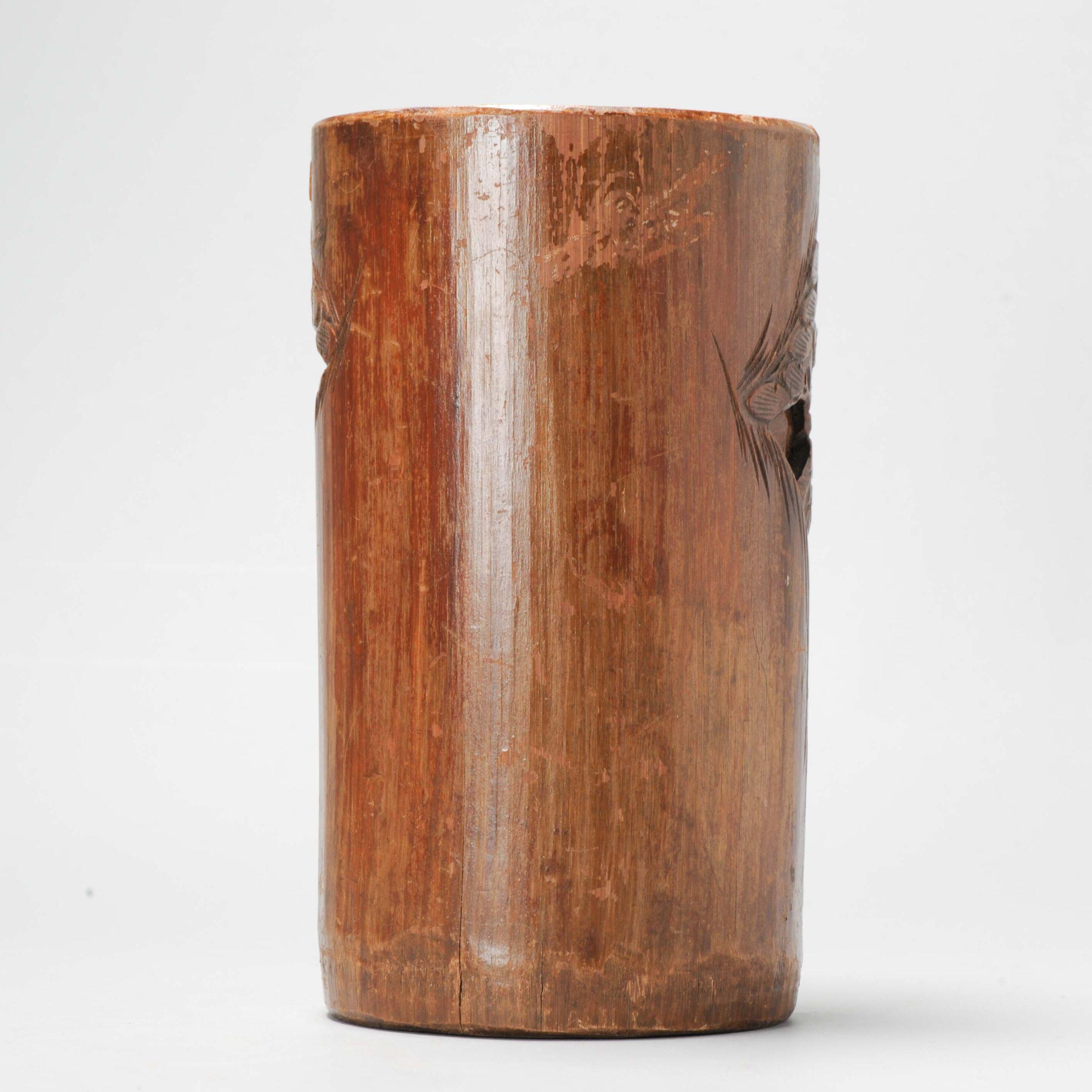 This finely carved pencil beaker. The material is bamboo and the carvings showa group of people in leisure next and in a Pagode.

Additional information:
Material: Wood / Bamboo
Region of Origin: China
Period: 19th century, 20th century Qing (1661 -