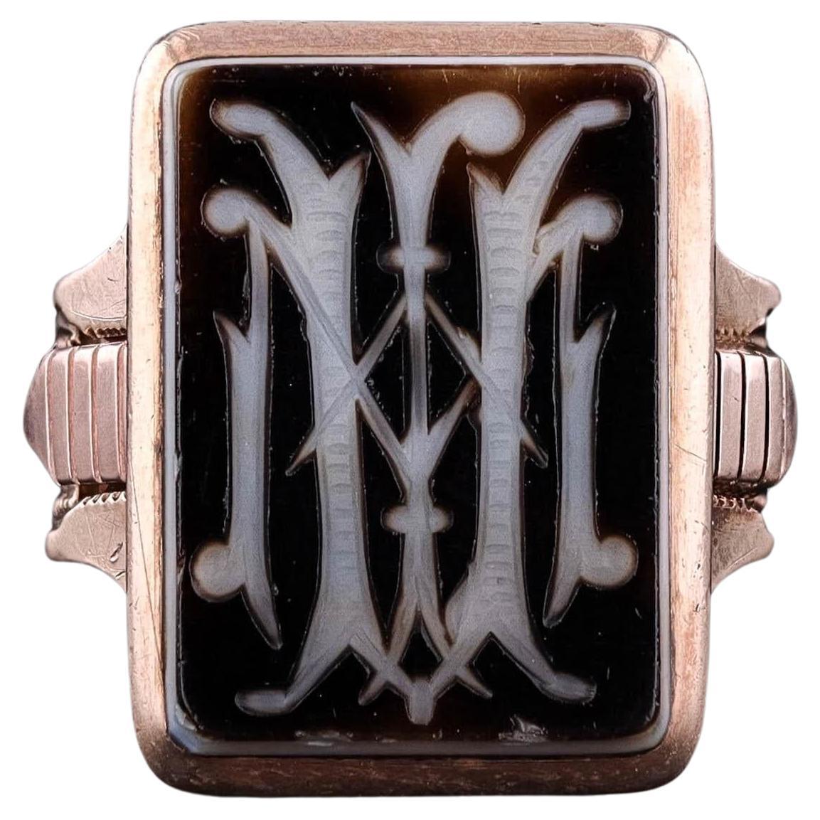 Antique Banded Agate Signet Ring of 14k Gold