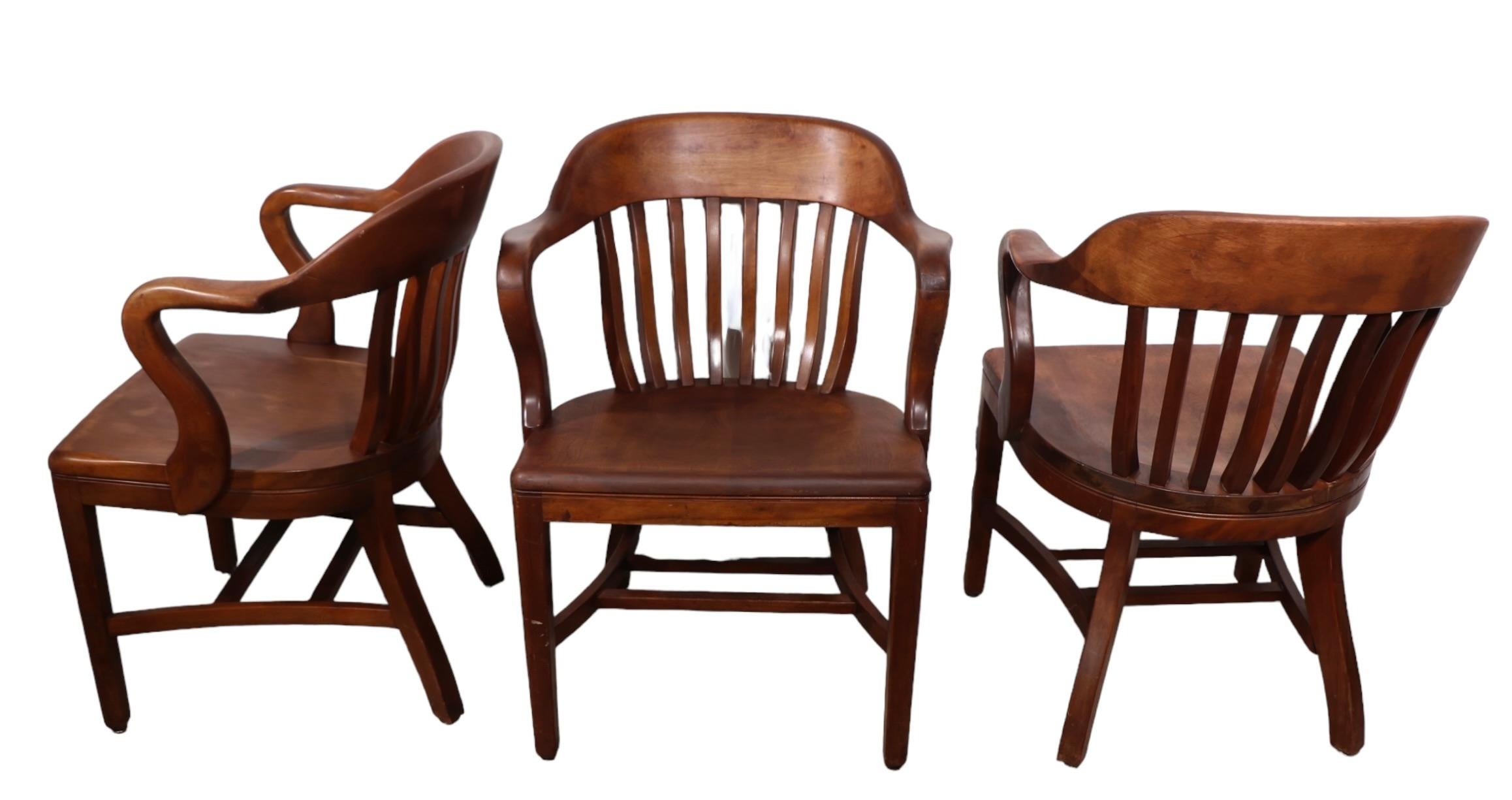 jury base chairs