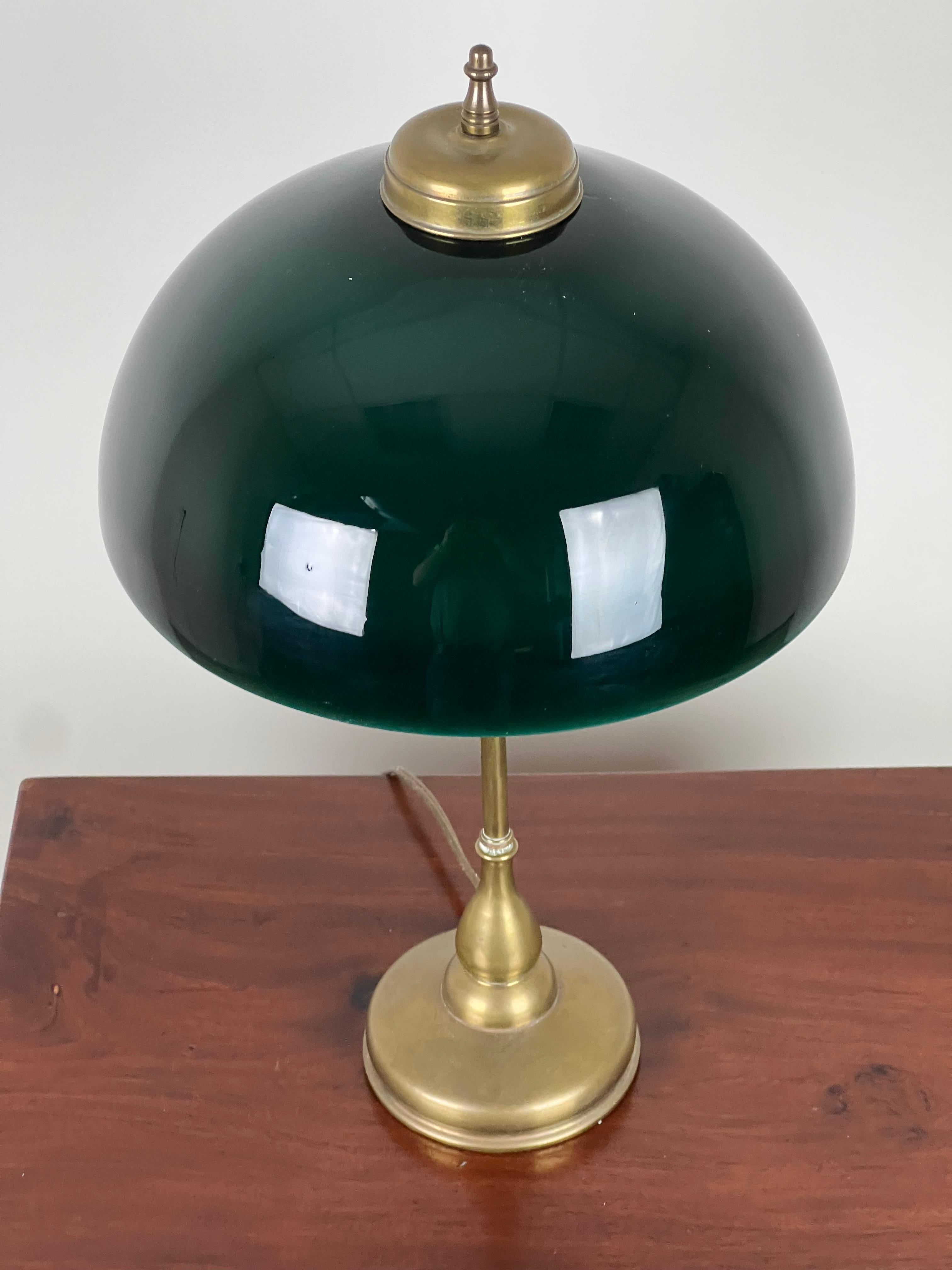 Ancienne lampe de bureau à abat-jour vert Emeralite C. Début du 20e siècle Bon état - En vente à Westfield, MA