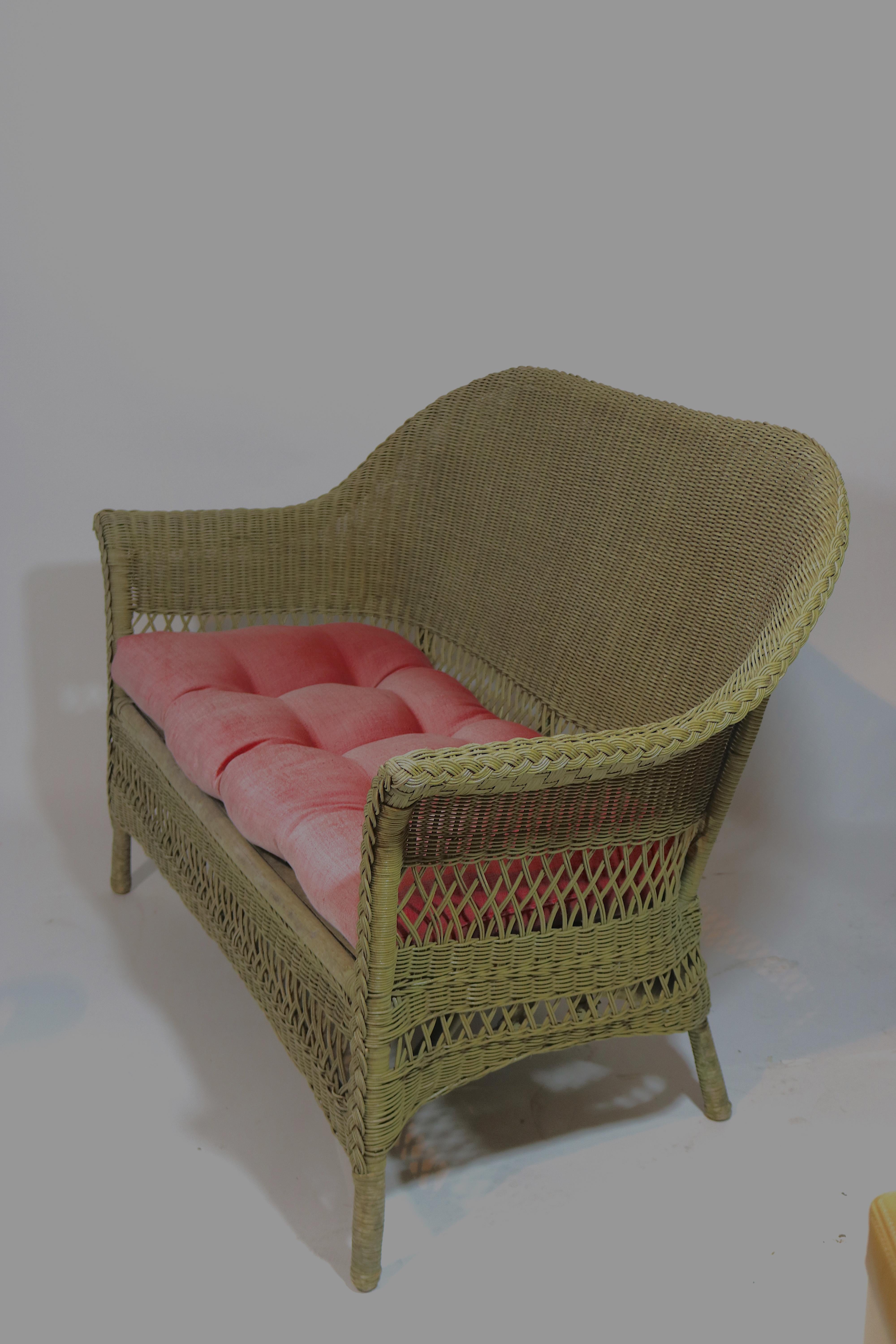 Aesthetic Movement Antique Bar Harbor Wicker Settee Loveseat with Tufted Seat Cushion For Sale