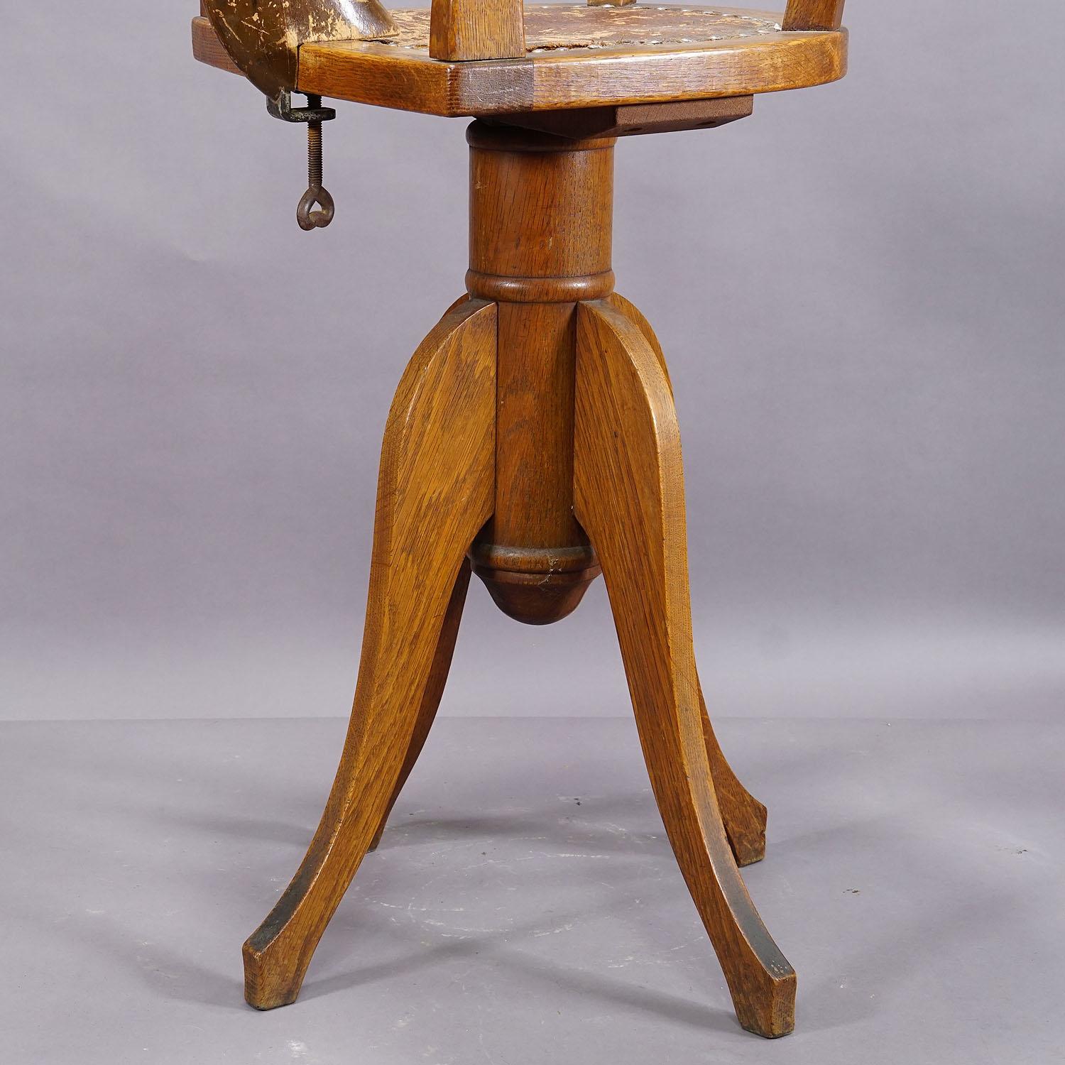 Antiker Barber-Stuhl für Kinder, Deutschland, ca. 1920er Jahre im Angebot 3