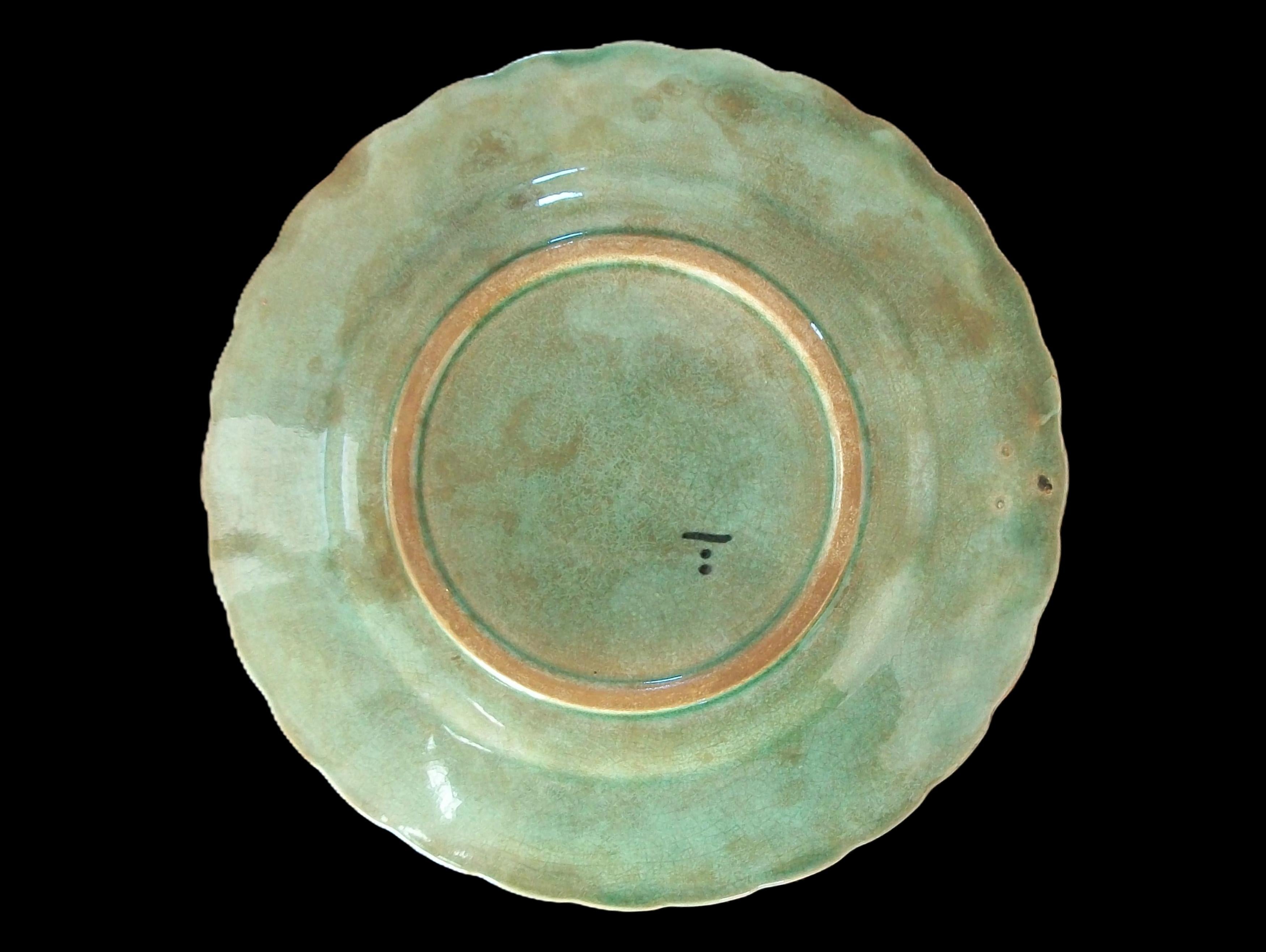 Ancienne assiette en céramique Majolique Barbotine - France - Fin 19ème siècle en vente 3