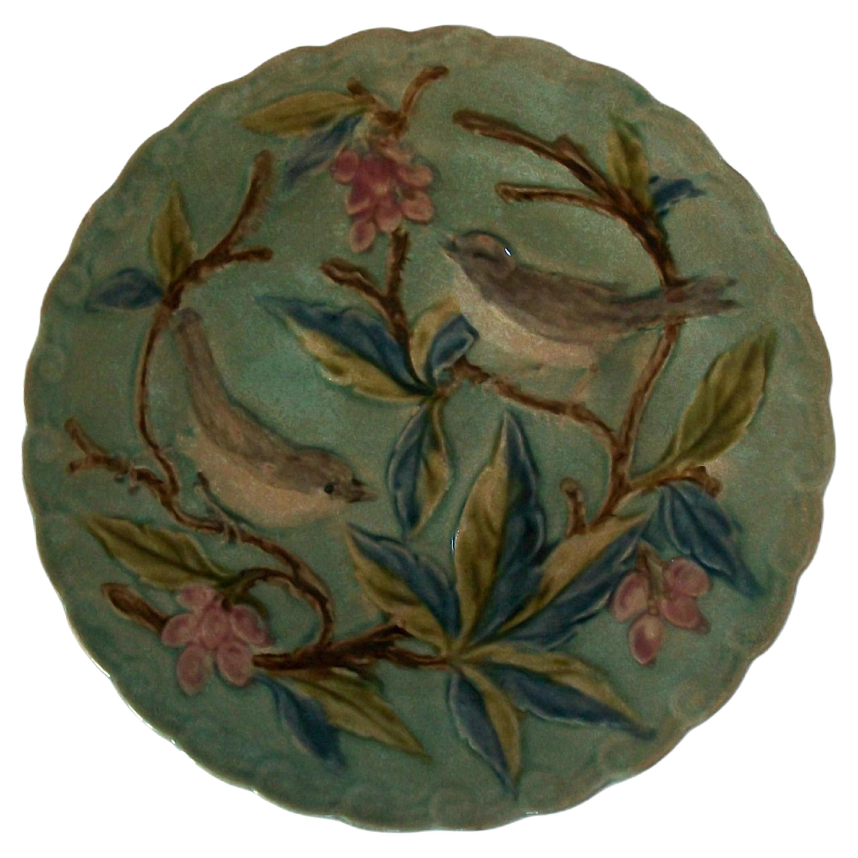 Ancienne assiette en céramique Majolique Barbotine - France - Fin 19ème siècle en vente