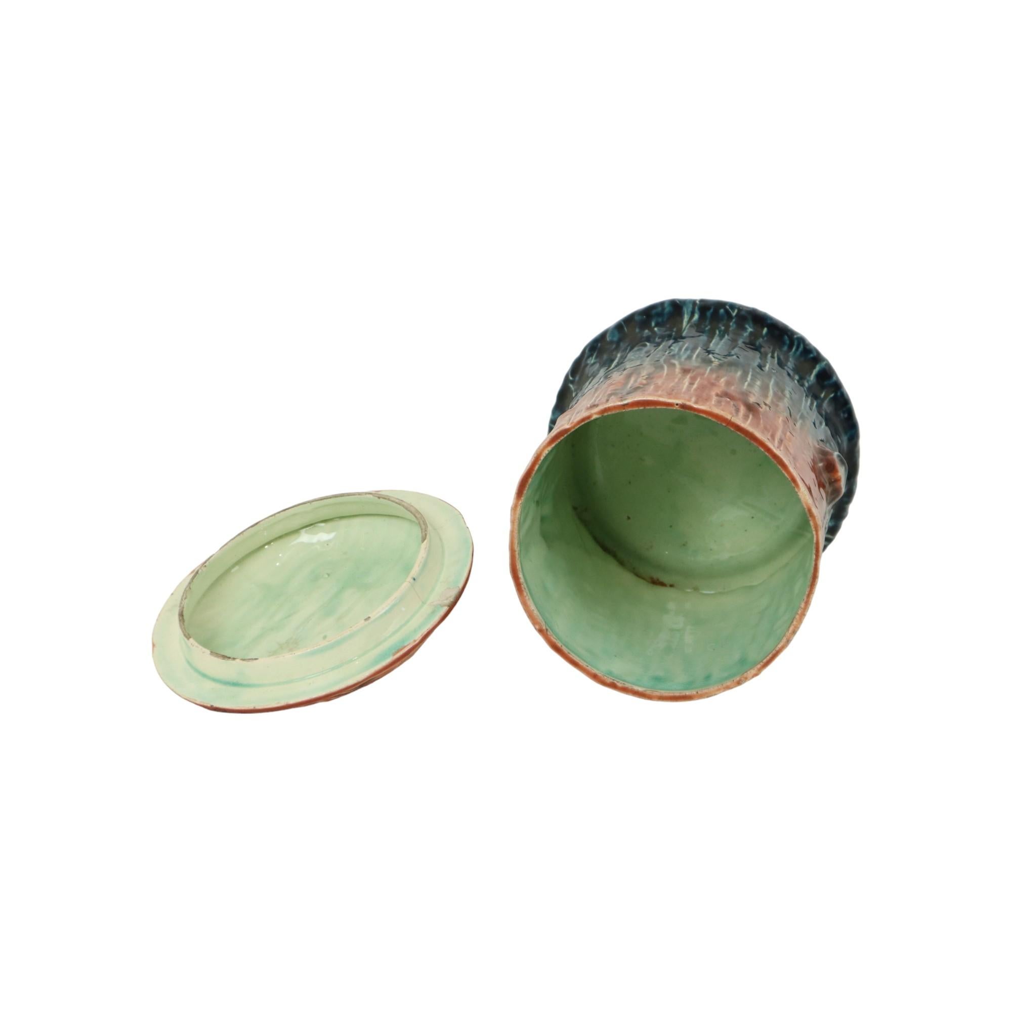 Antico vaso in maiolica Barbotine con coperchio in stile Art Nouveau organico in vendita 1