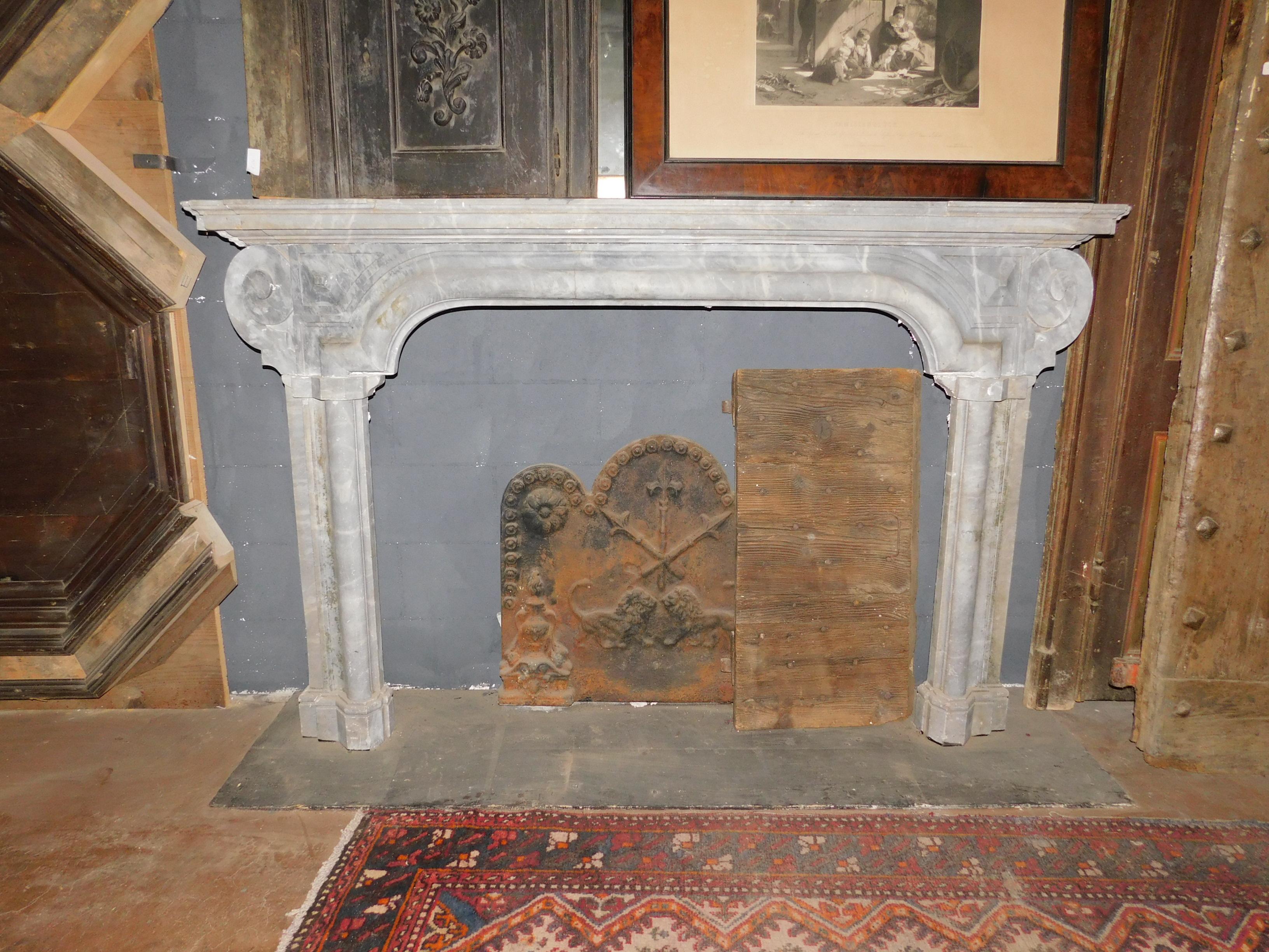 Hand-Carved Antique Bardiglio Gray Marble Fireplace, 18th Century Italy For Sale