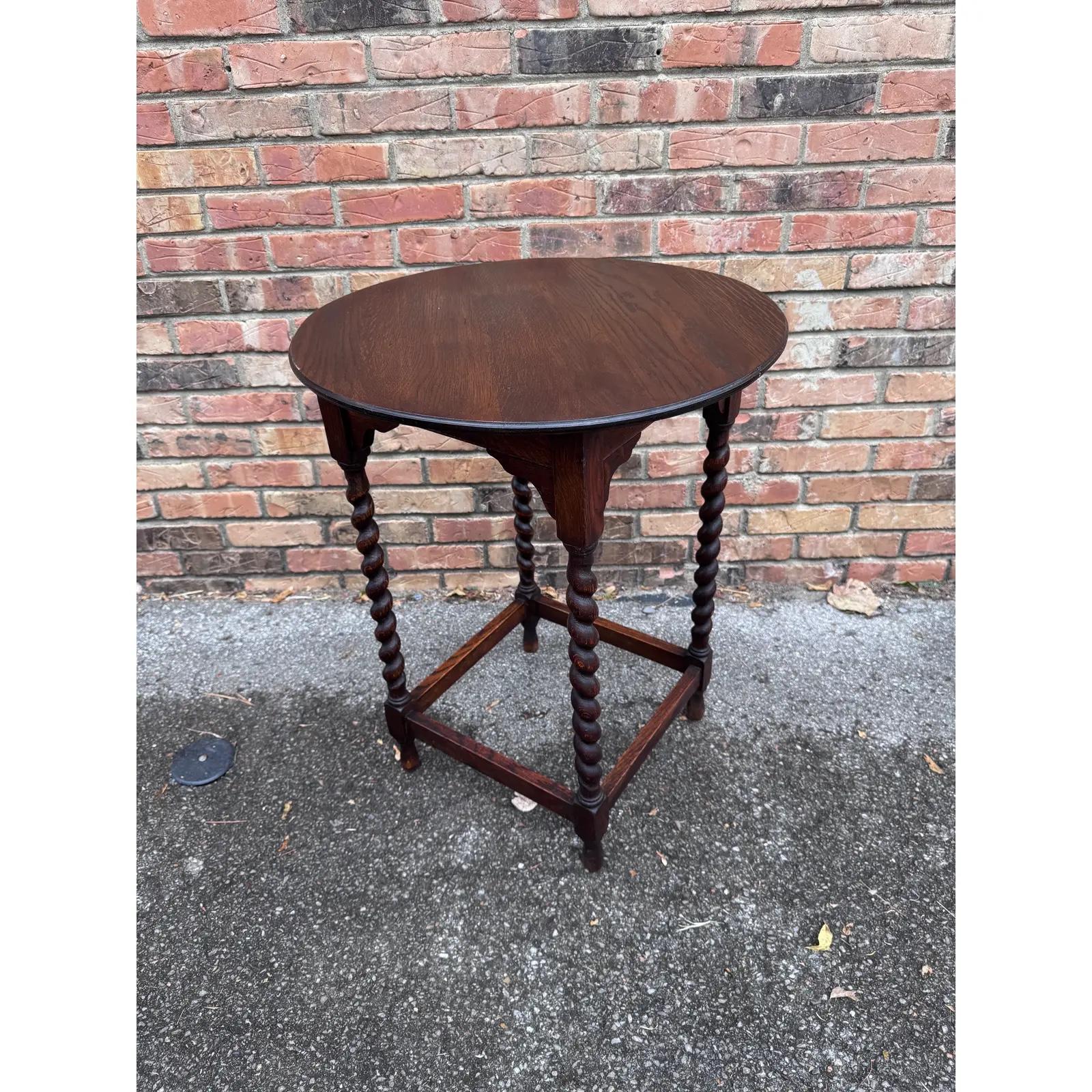 Anglais Table d'appoint antique Barely Twist