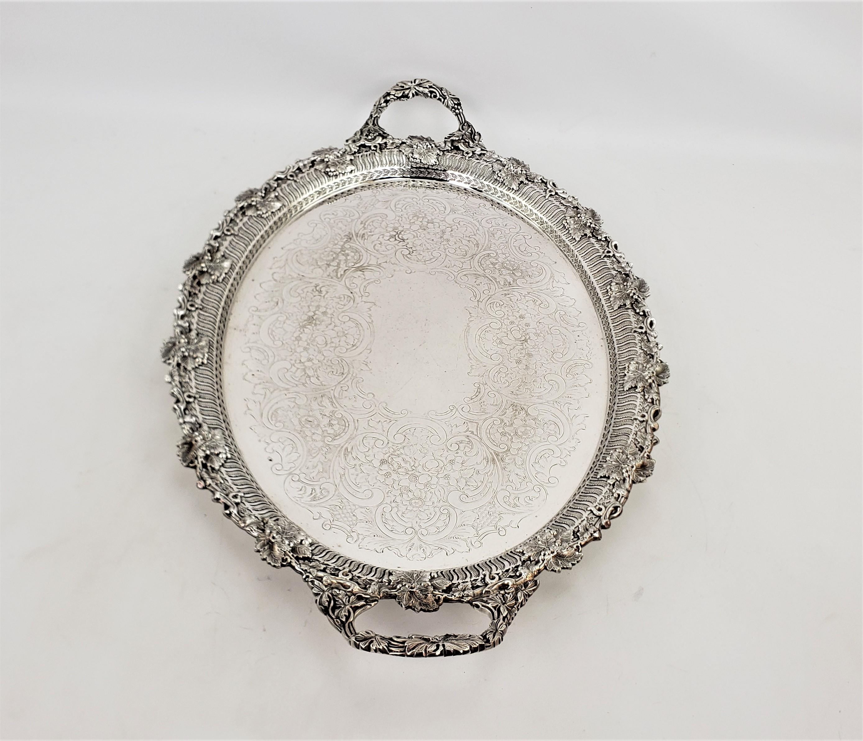 Antique Barker-Ellis Ornate Oval Silver Plated Serving Tray with Oak Leaves In Good Condition For Sale In Hamilton, Ontario