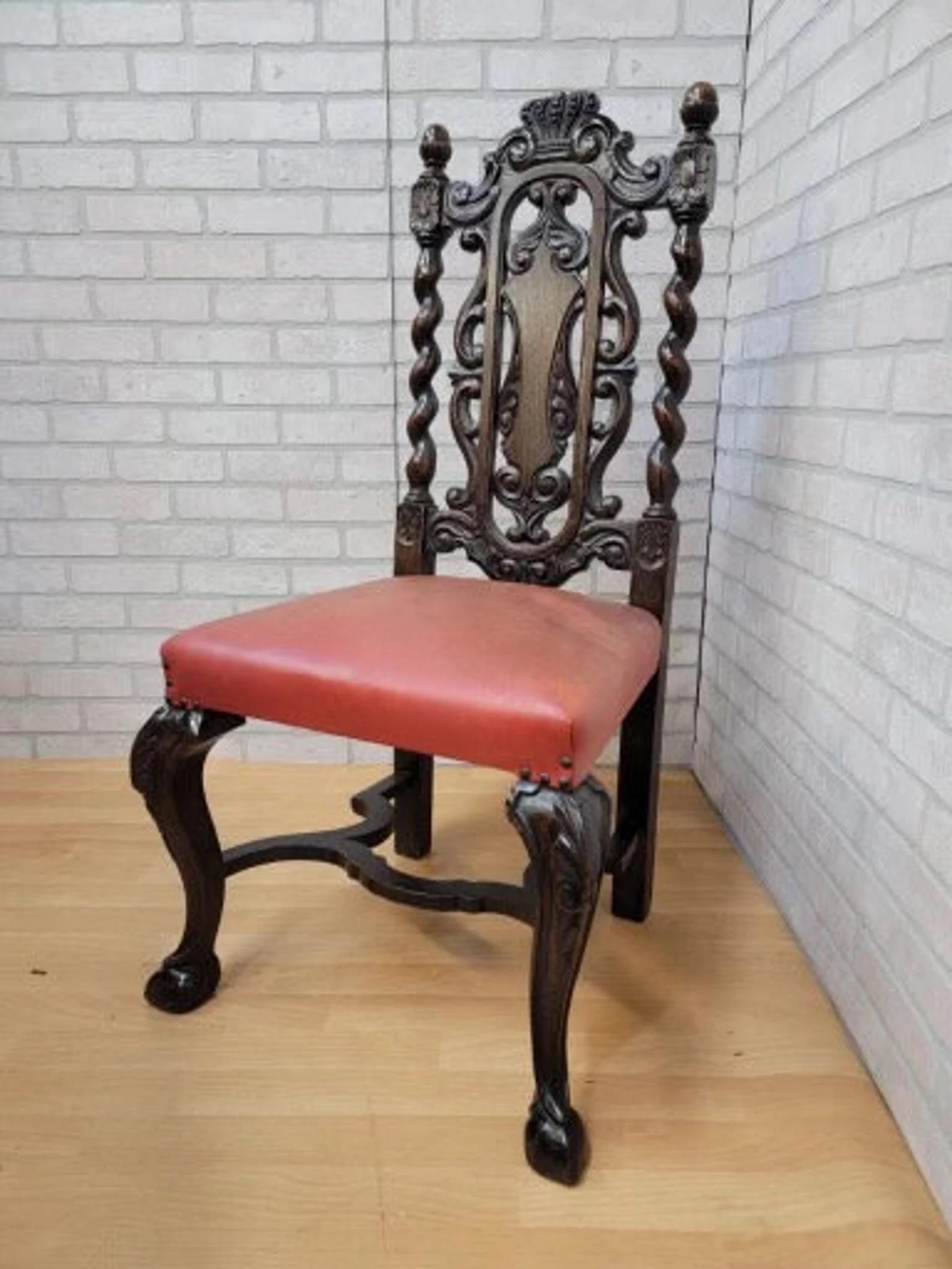 20ième siècle Bureau ancien à torsion d'orge avec chaise sculptée à torsion d'orge - 2 pièces en vente