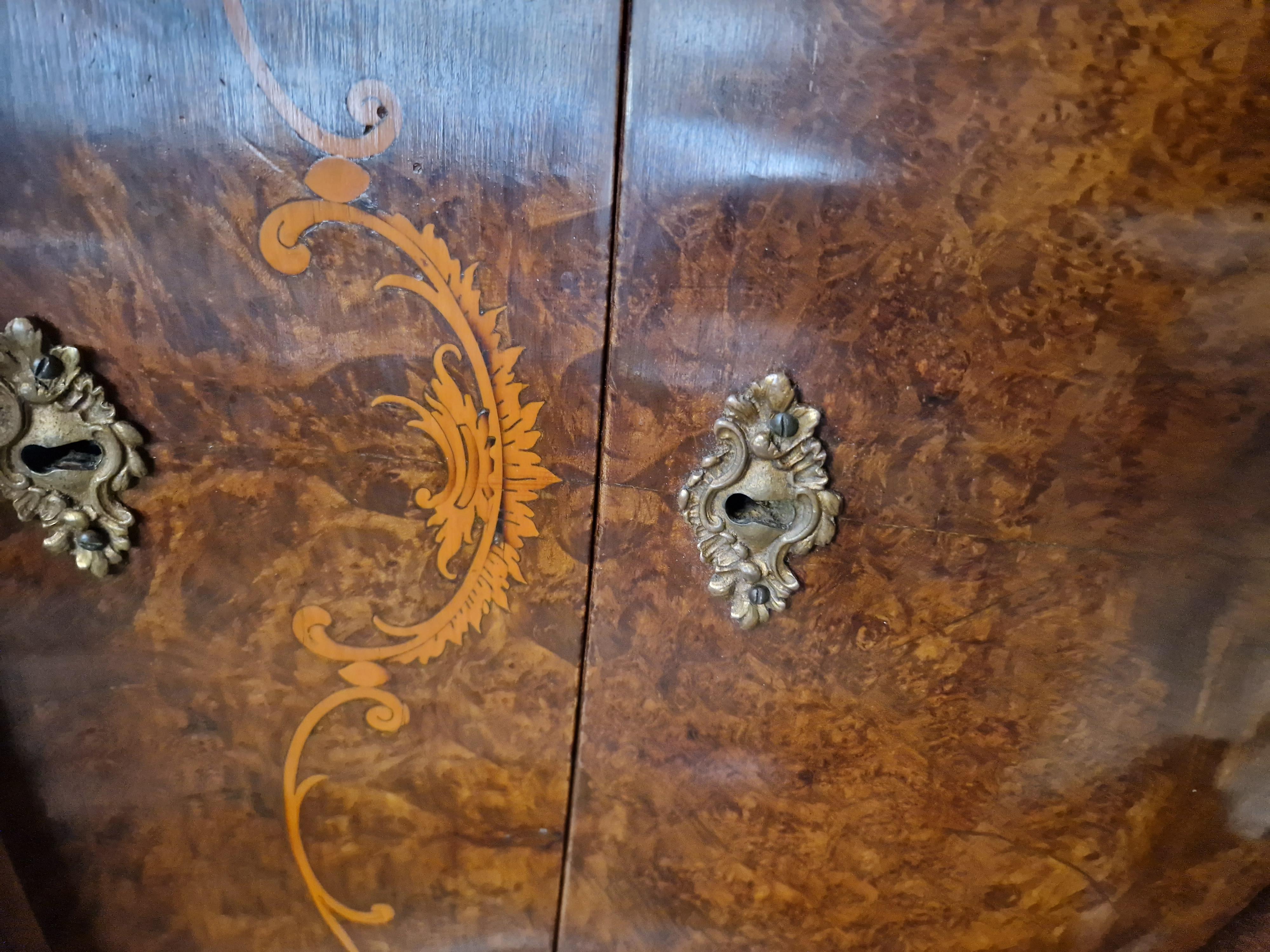 Antique Italian Bedroom Set 7