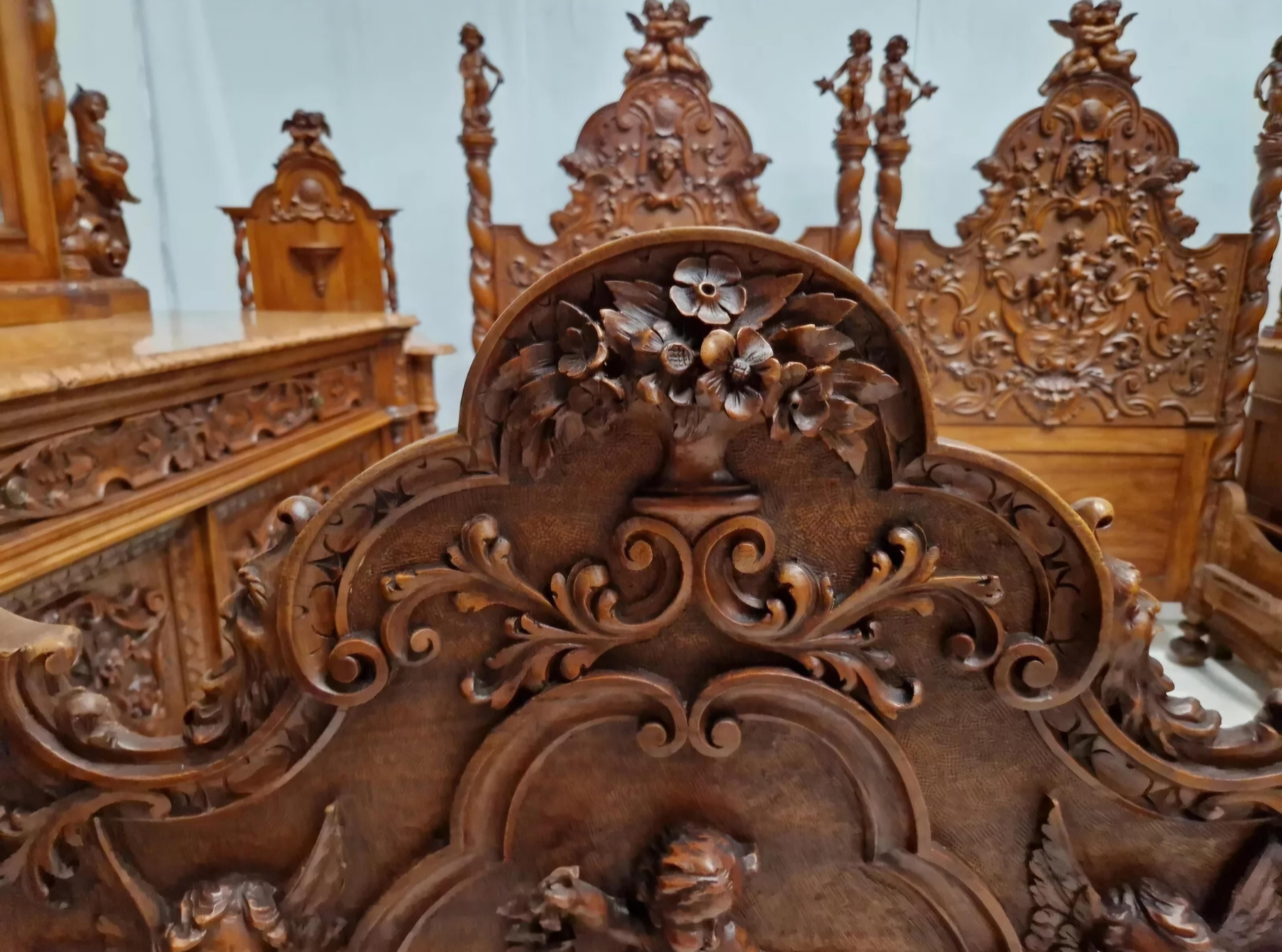 19th Century Renaissance Bedroom Set with King Size Bed For Sale 1