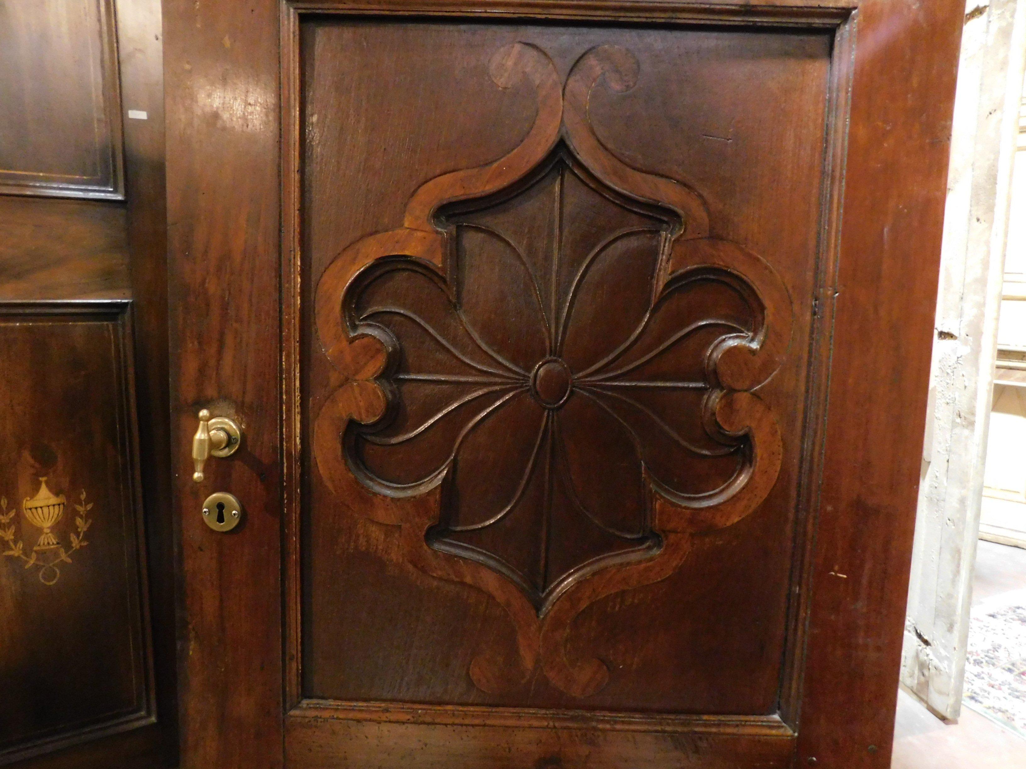 Antique Baroque Door Carved and Inlaid, Carved in Walnut, '700, Italy For Sale 3