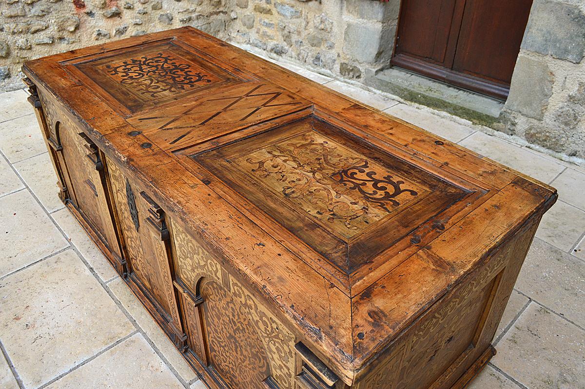 Antique Baroque Fruitwood Inlaid Desk / Cassone Chest, Mid-17th Century For Sale 3