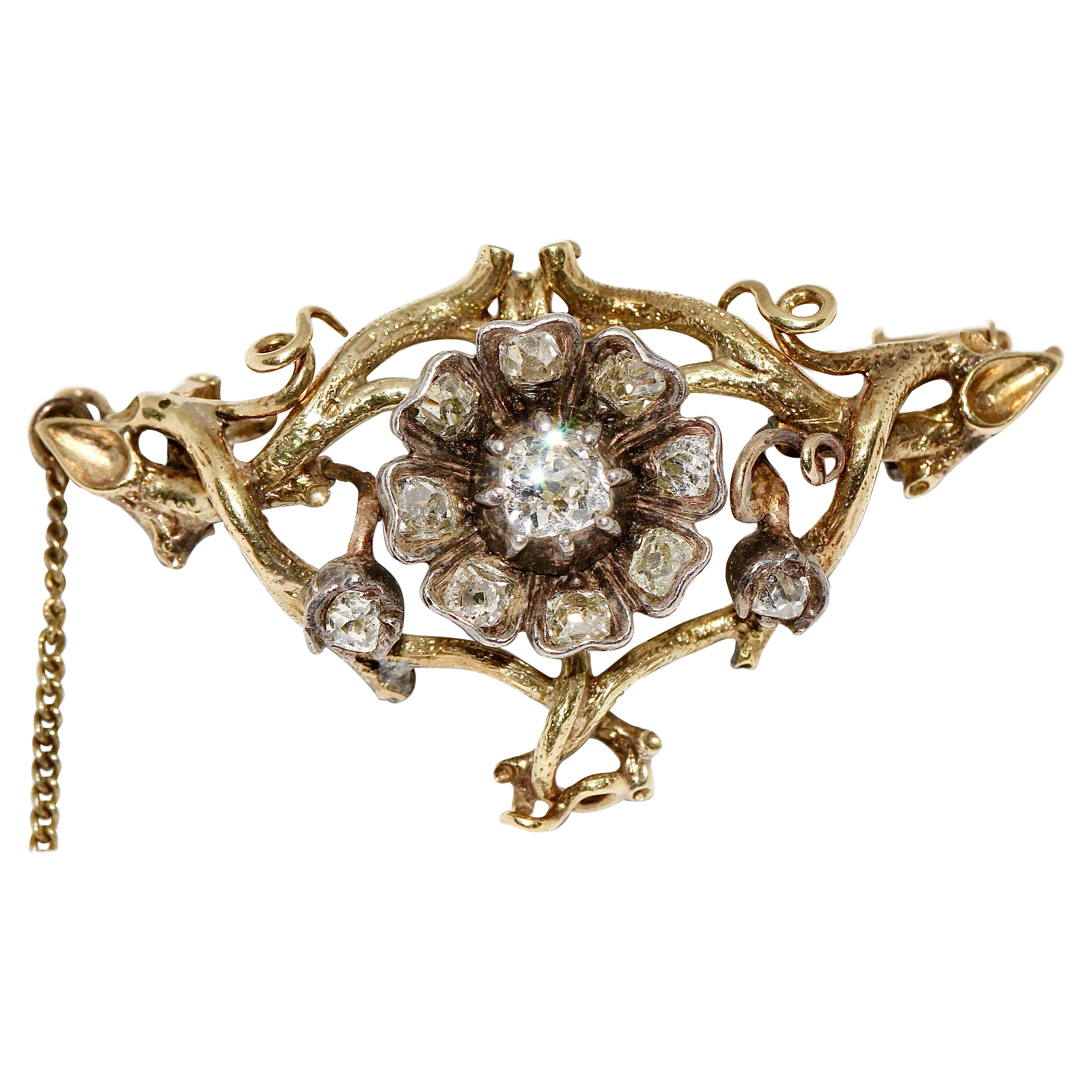 Broche baroque ancienne en or et diamants