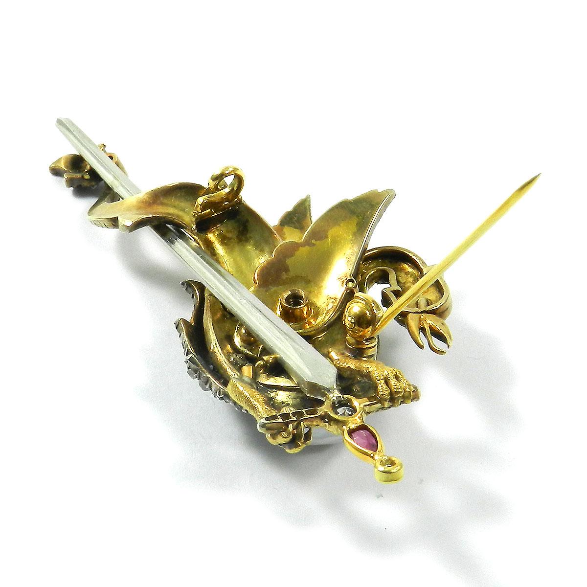 Mixed Cut Antique Baroque Pearl and 1 Carat Diamond Dragon Brooch in Gold, circa 1890