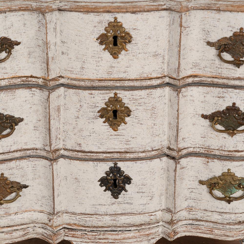 Wood Antique Baroque Small White Painted Chest of Drawers, Sweden, circa 1760