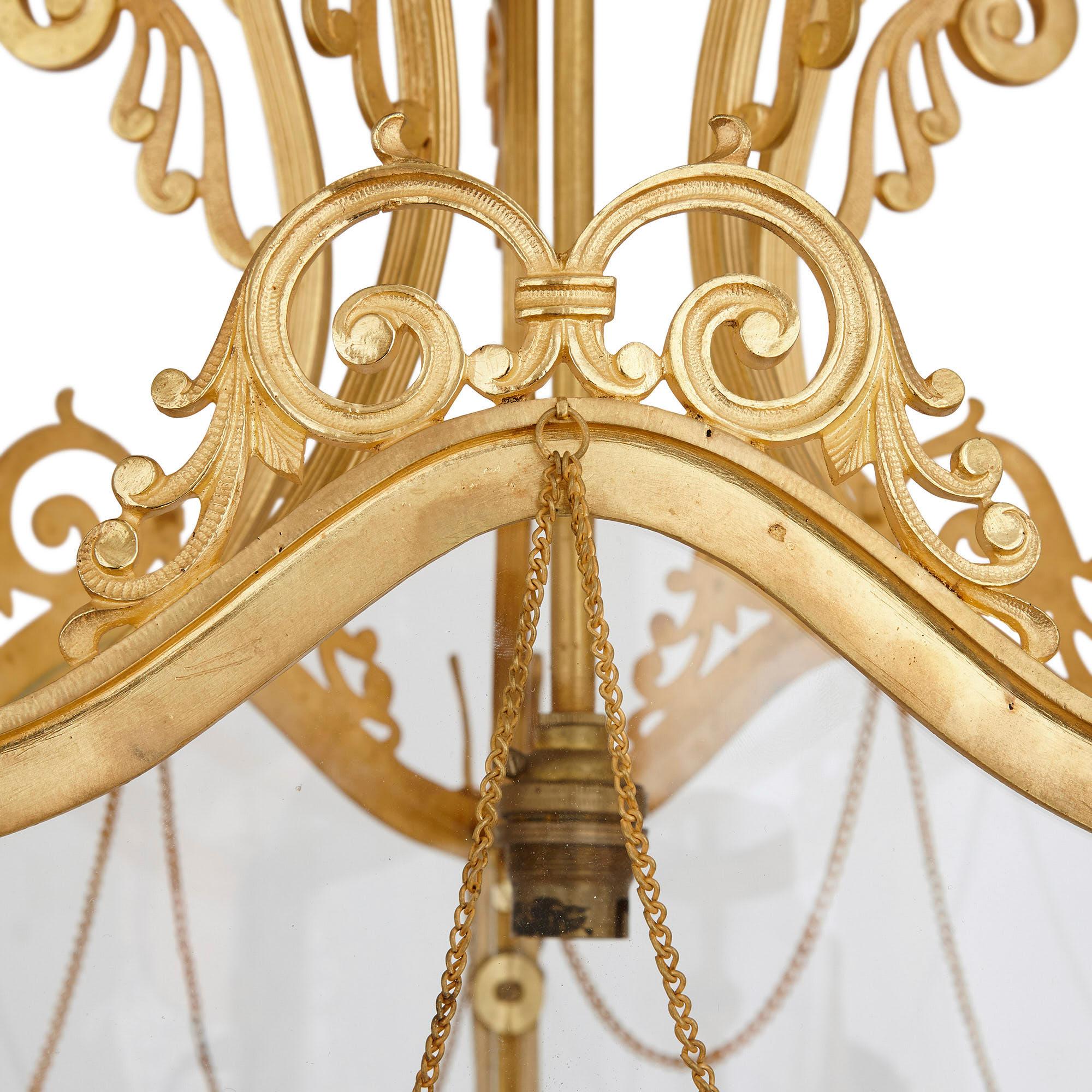 XIXe siècle Lanterne ancienne de style baroque en verre et bronze doré en vente