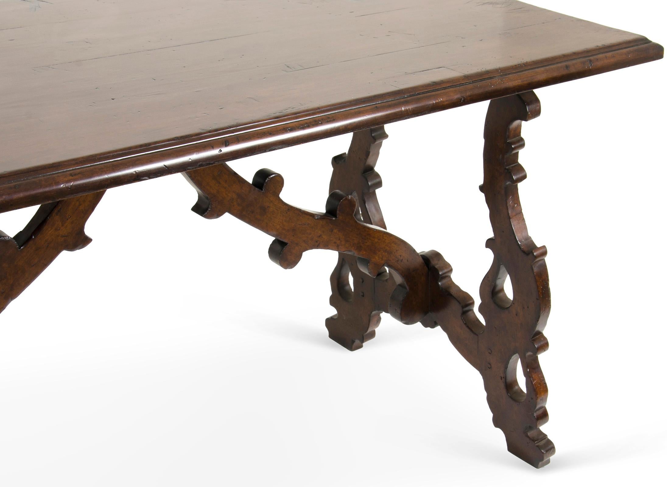 Wood Antique style Baroque Walnut Dining Table For Sale