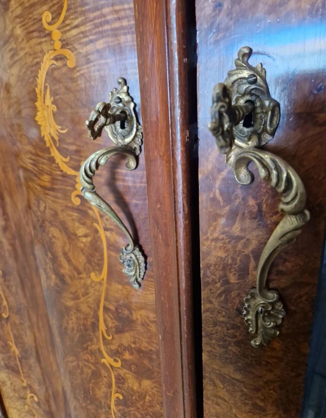 Italian Baroque Wardrobe In Good Condition In Buxton, GB