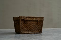 Antica cassapanca in wicker e ferro battuto